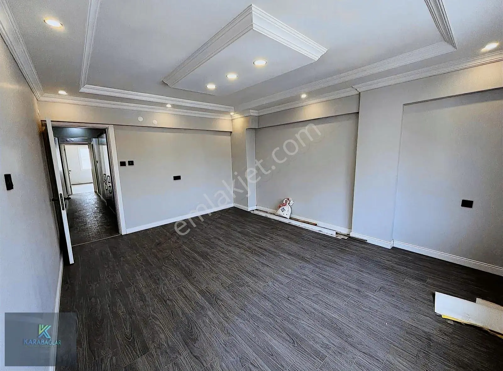 Hürriyet Mah. 3+1 145m2 Arakat Teraslı Dublex Full Yapılı Daire