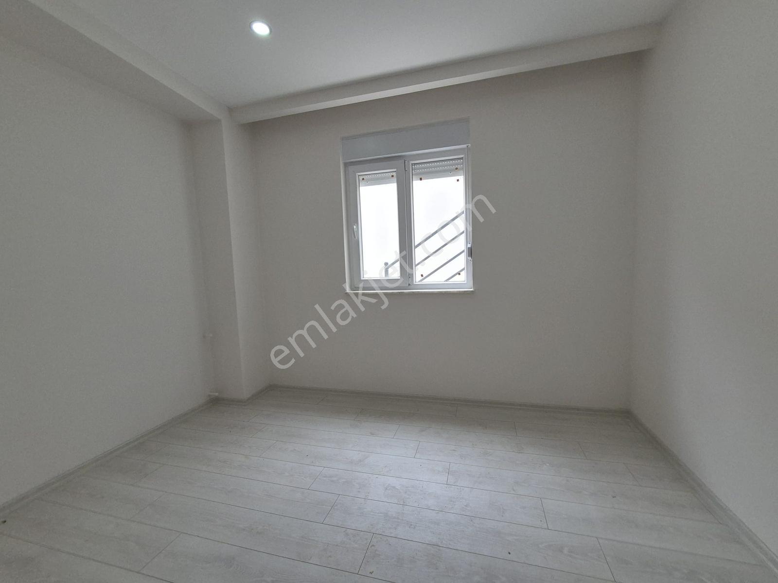 Erenköy'de Açık Mutfaklı Sıfır Kullanışlı Giriş Kat 2+1 Daire - Görsel 11