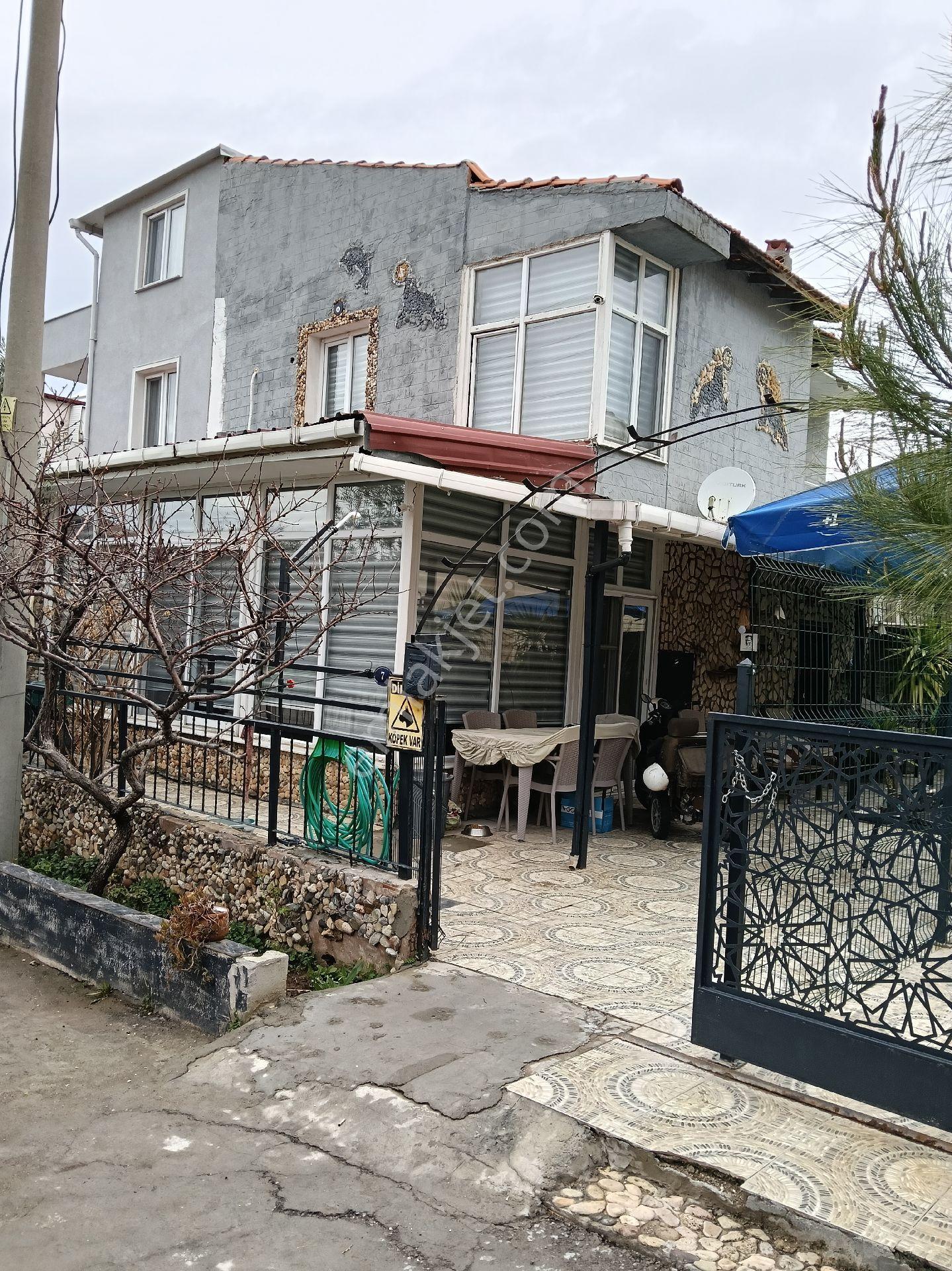 Rose Emlak'tan Şehir Merkezinde Satılık Villa