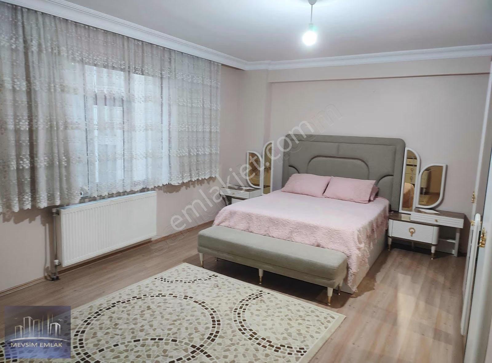 Mevsim Emlaktan Gölbaşında 240 M2 Satılık 3+1 Daire Park Cepheli - Görsel 18