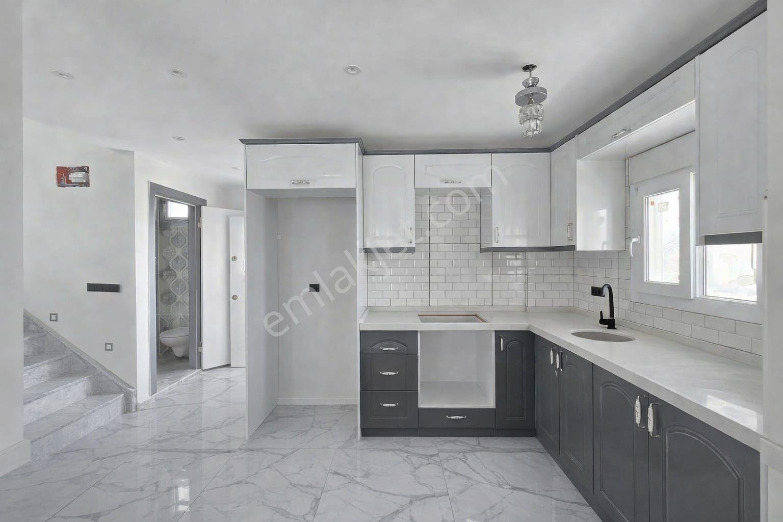 Ayvalık Altınova'da 5+1satılık Villa Plaja 250 M - Görsel 16