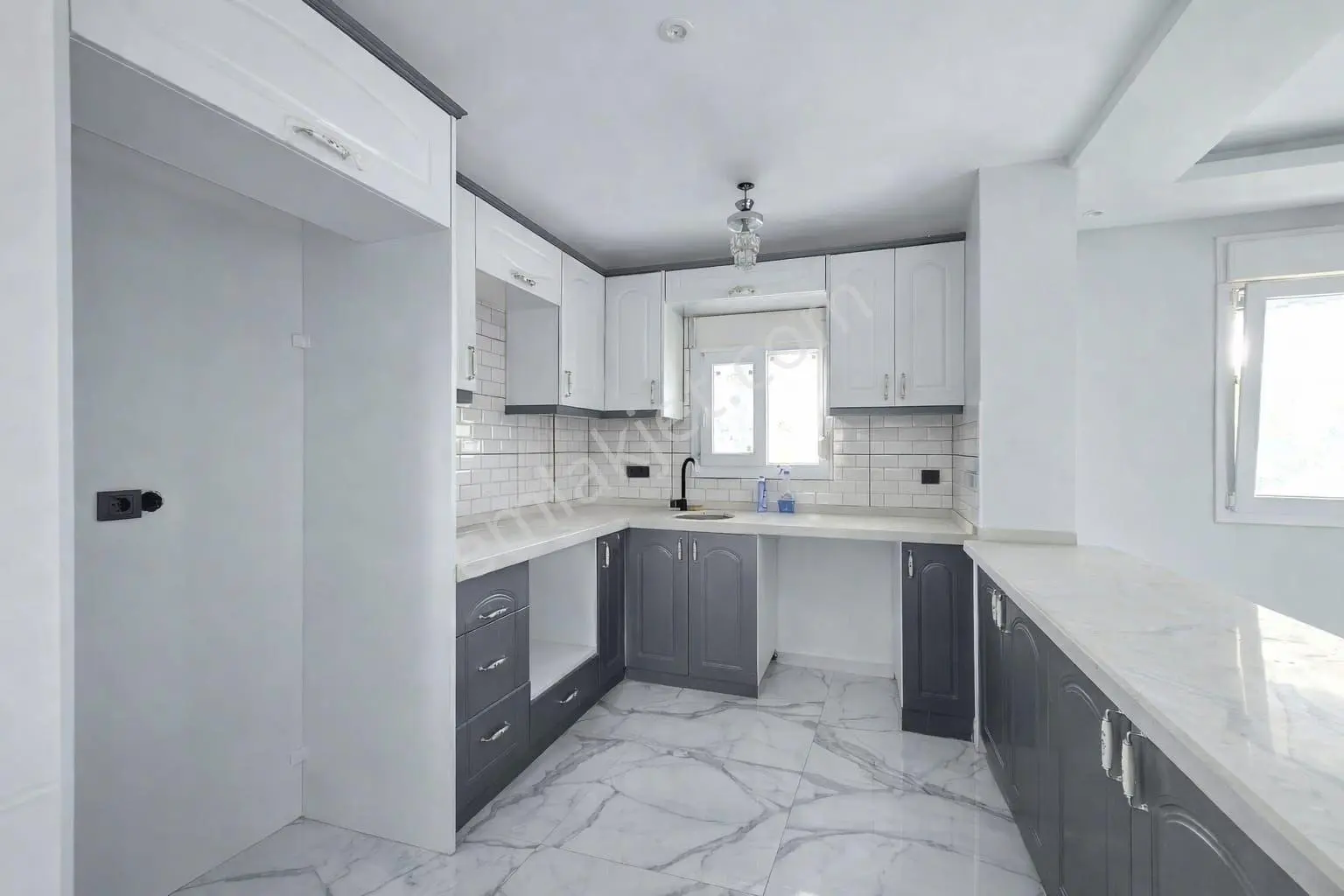 Ayvalık Altınova'da 5+1satılık Villa Plaja 250 M - Görsel 4