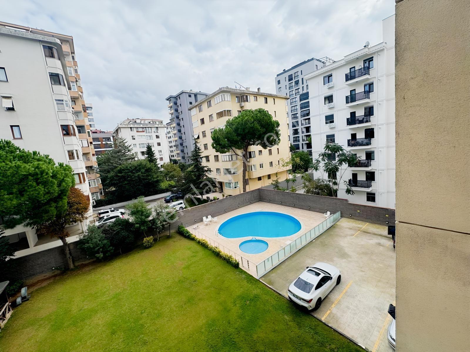 Suadiye Ada Apt - 175 M2 Geniş 3+1 Özel Tasarım - Site Özellikli - Görsel 4