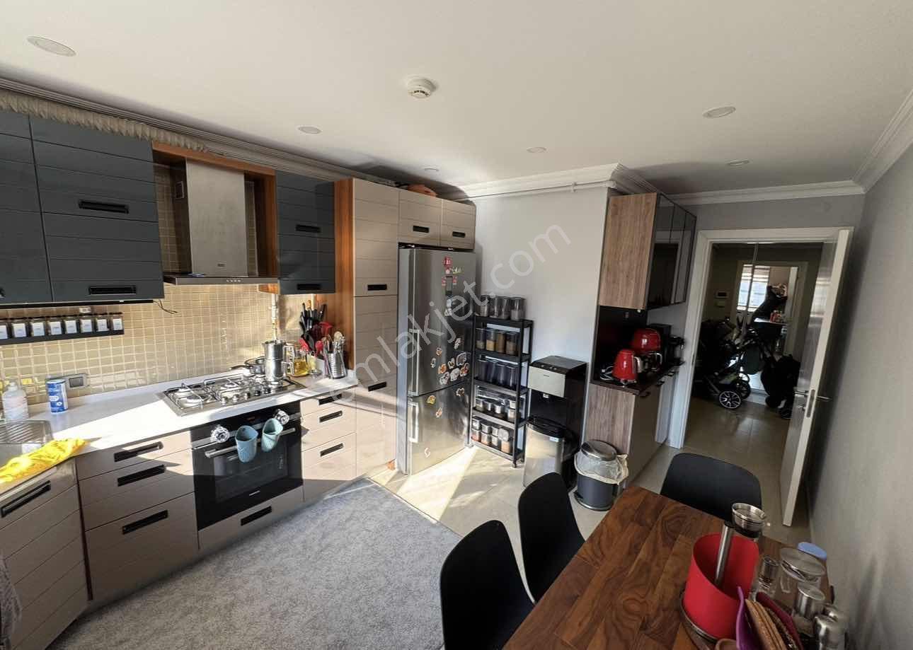 Suadiye Ada Apt - 175 M2 Geniş 3+1 Özel Tasarım - Site Özellikli - Görsel 12