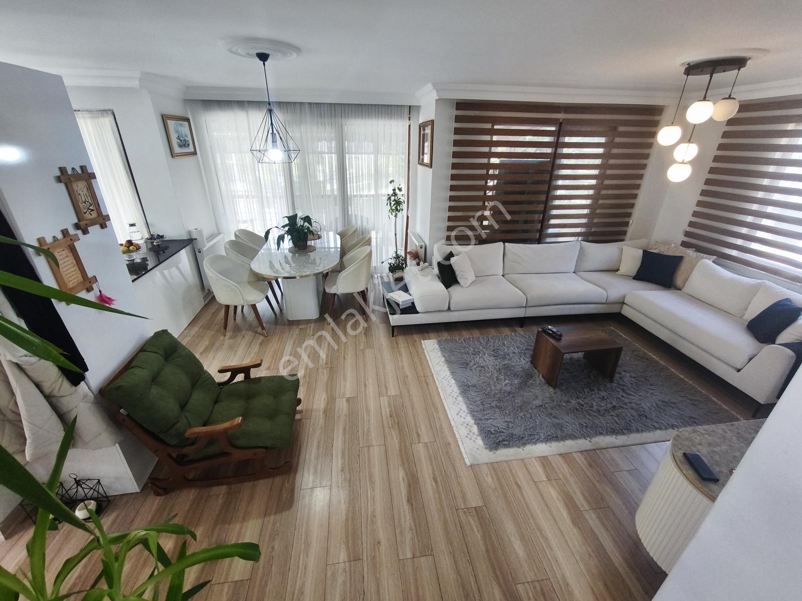 Şile'de Havuzlu Butik Sitede Müstakil Satılık 4+2 Villa - Görsel 21