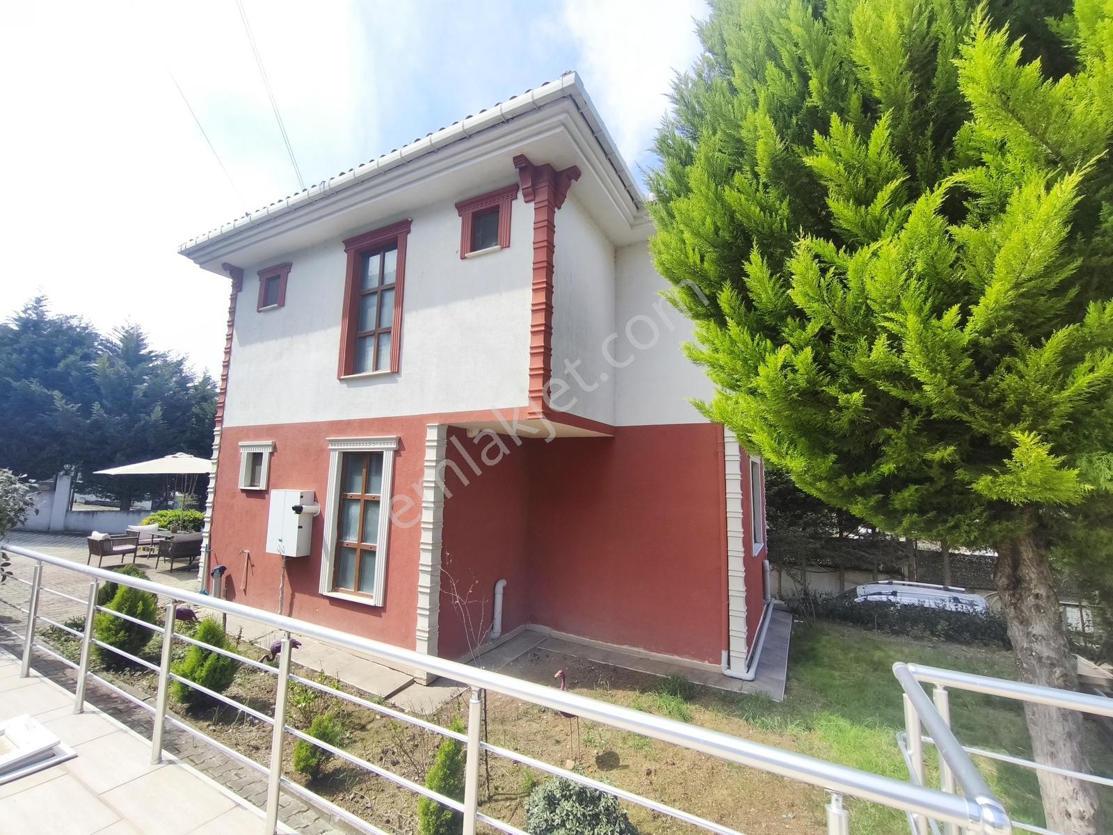 Şile'de Havuzlu Butik Sitede Müstakil Satılık 4+2 Villa - Görsel 34
