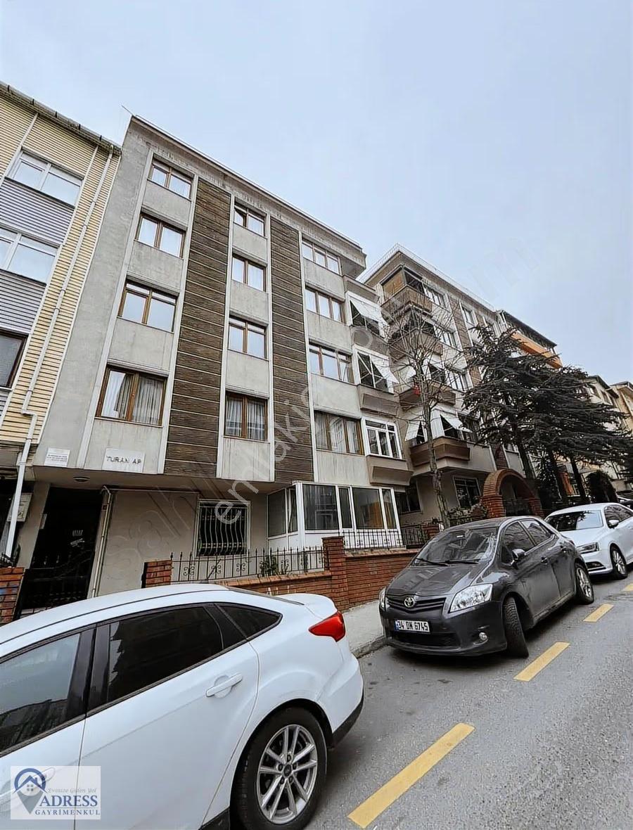 Çakmak Mahallesin De Cadde Üzeri Satılık Büyük M2 2+1