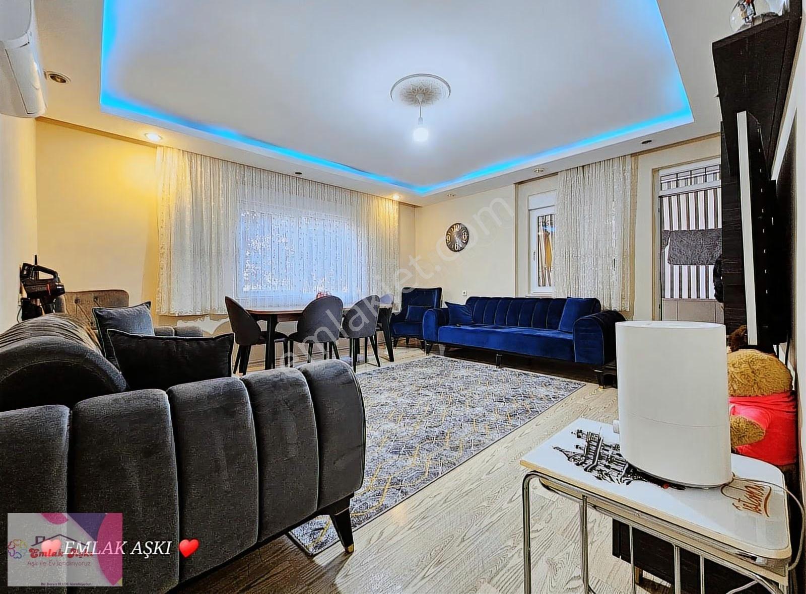 Müstakil Tadında Park Cepheli Acil Satılık