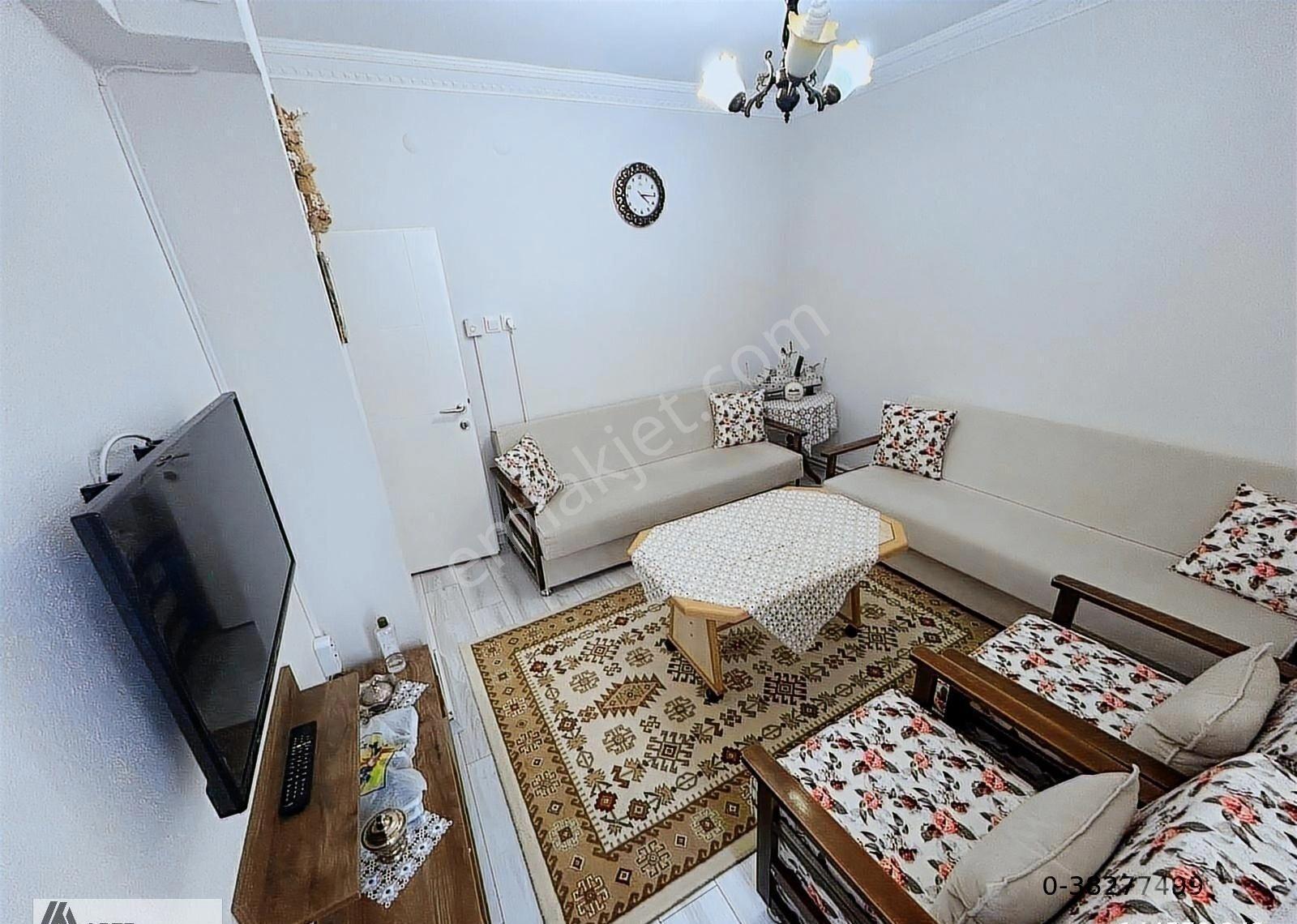 17 Eylül'de 90 M2 Masrafsız 2+1 Ara Kat Balkonlu Satılık Daire - Görsel 6