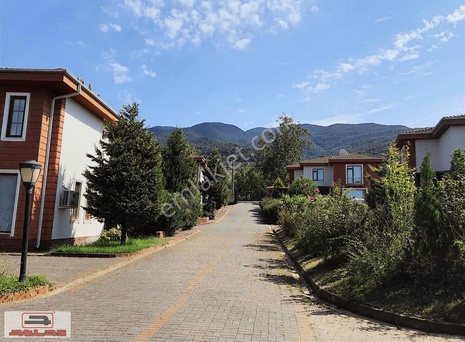 Atlas Emlak Kartepe Kiralık Eşyalı Villa - Görsel 12