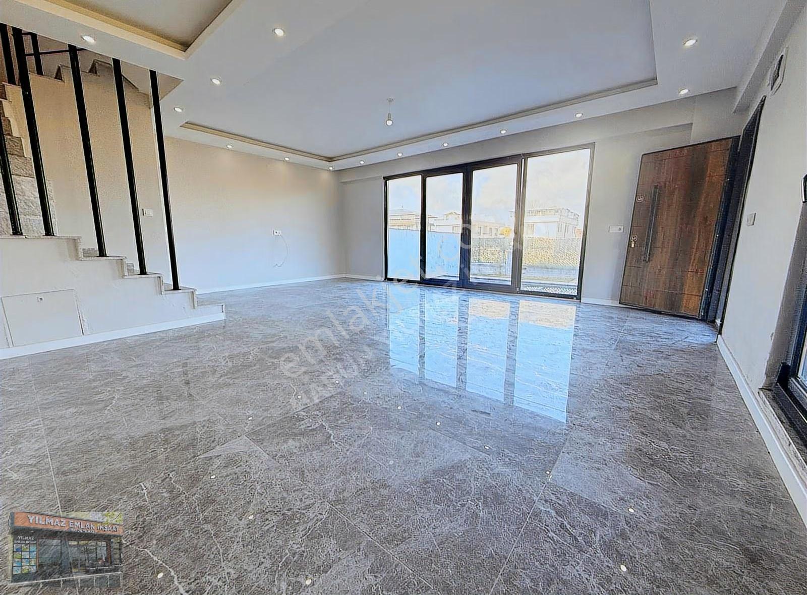 Yılmaz İnşaat'tan Müstakil Girişli Teraslı Bahçeli Havuzlu Villa - Görsel 9