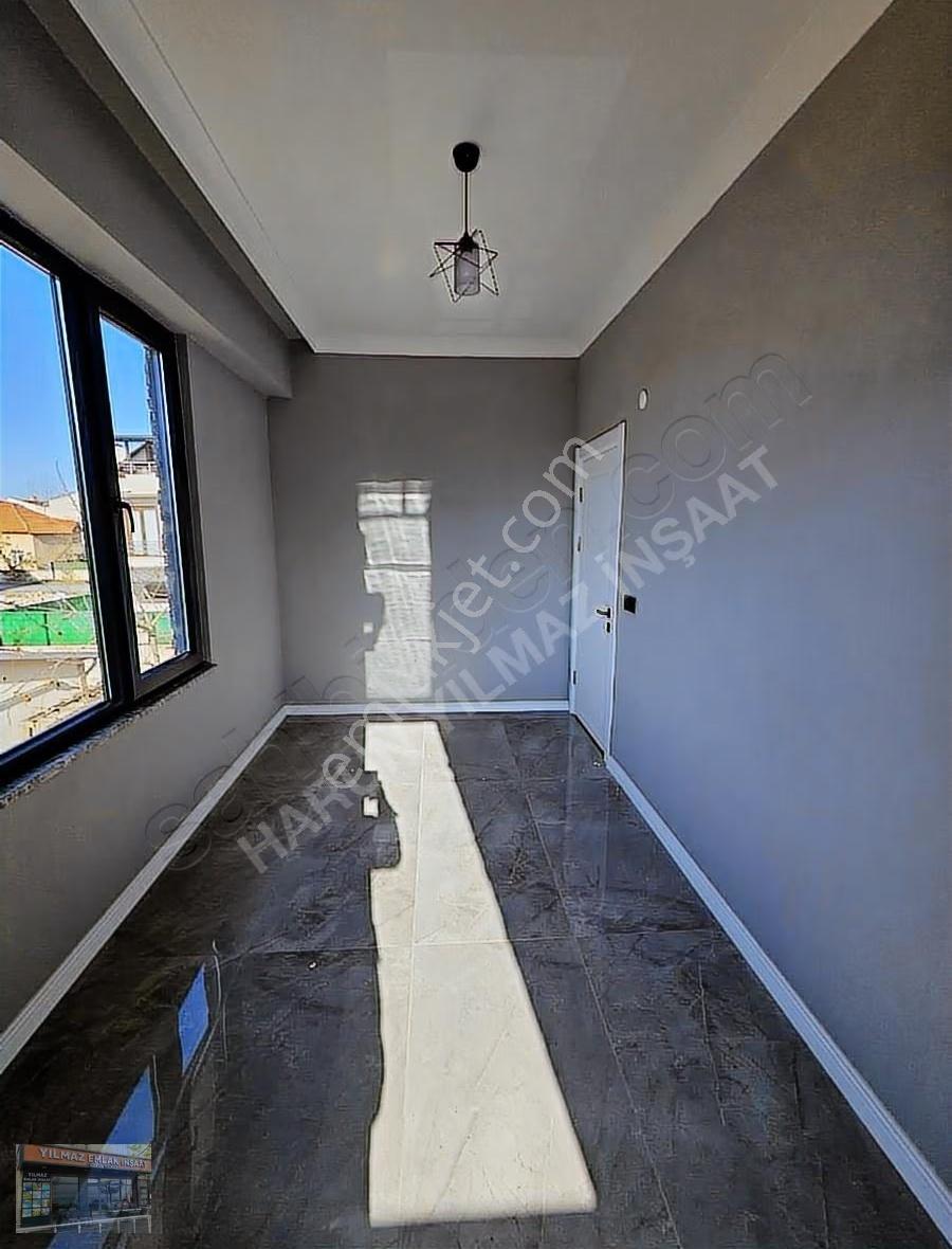 Müstakil Bahçeli Ön Cephe Triplex 3+1 Villa - Görsel 18