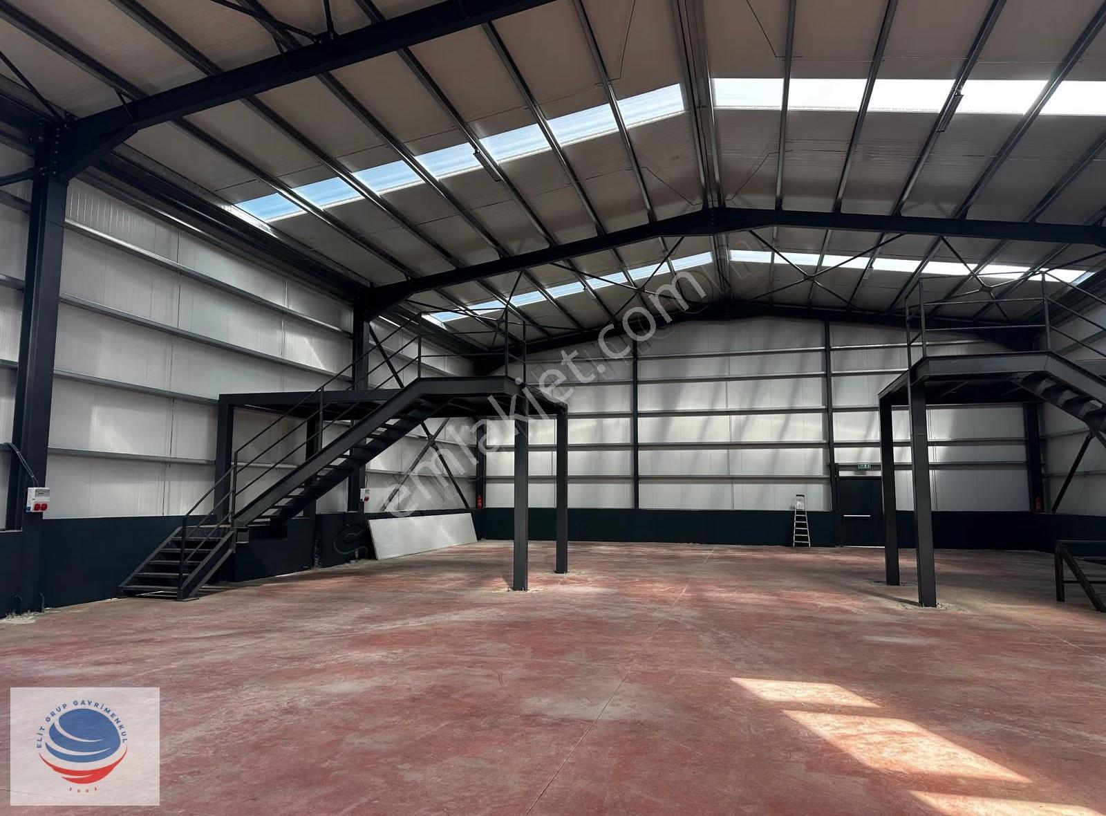 Gebze'de Ruhsatlı Kiralık 550m² Kapalı 600m² Açık Depo - Görsel 4