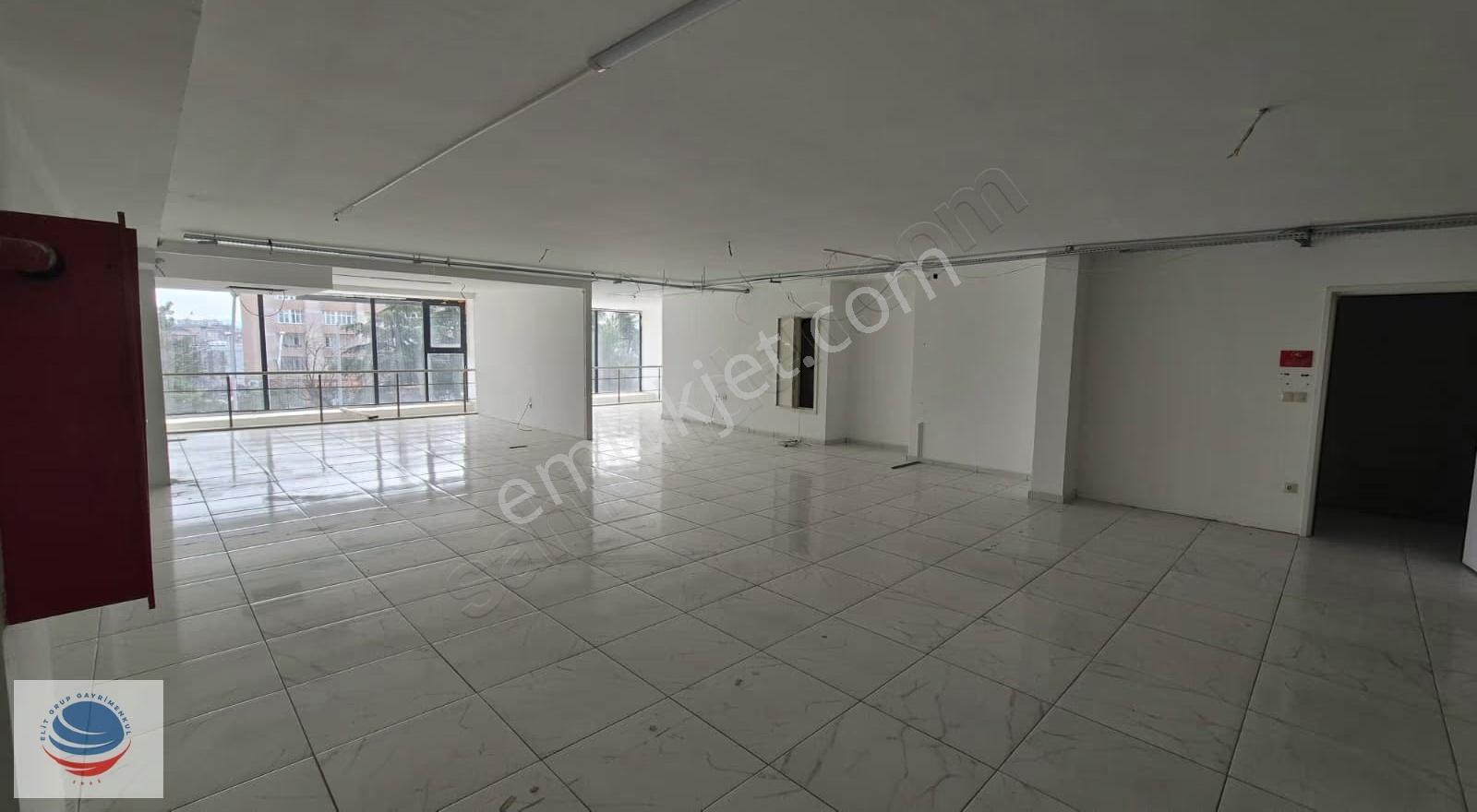 Gebze Atatürk Caddesinde 740 M² Prestijli Kiralık Dükkan - Görsel 21