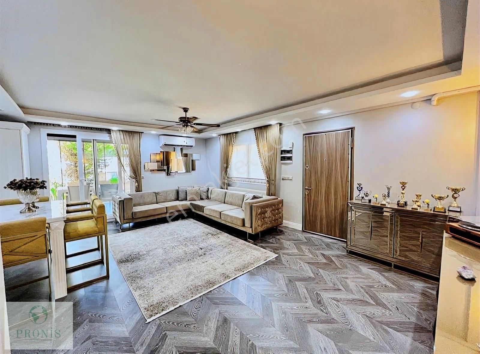 Barbaros'ta 5+1 Bahçeli Müstakil Girişli Satılık Triplex - Görsel 15