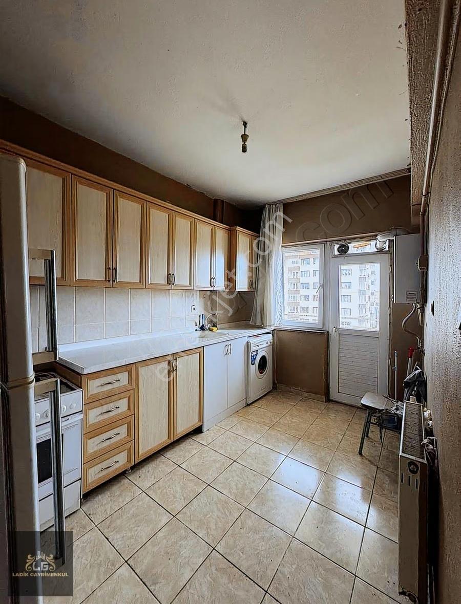 Bosna Hersek Mh.papatya Sitesinde Ara Kat Kiralık Daire - Görsel 10