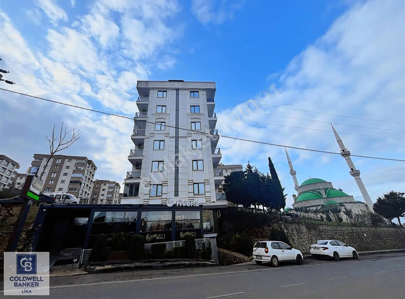 Üniversite Mahallesi'nde Ana Cadde Üzerinde Satılık 2+1 Daire - Görsel 2