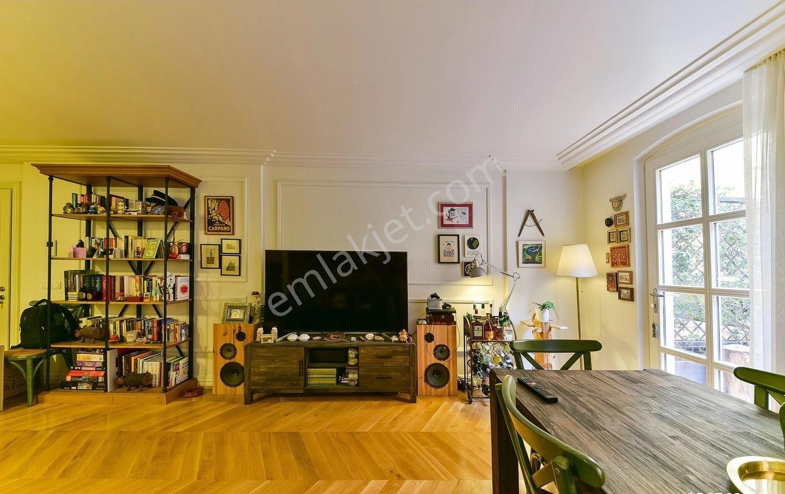 Tomtom Gardens'ta Özel Verandalı 1+0 Bahçe Katı Stüdyo Daire - Görsel 17