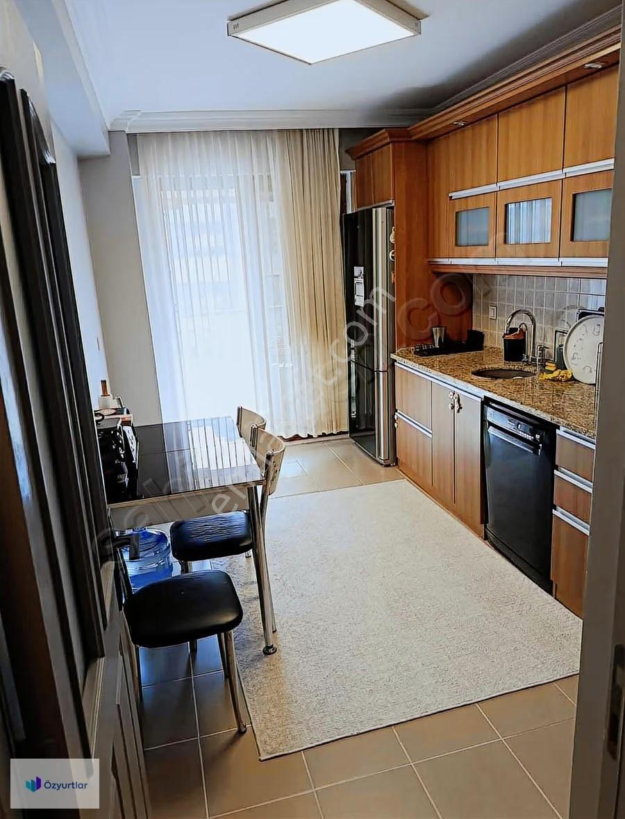 Güzelyurt Mahallesi'nde Site İçi 2+1 Ara Kat Daire - Görsel 8