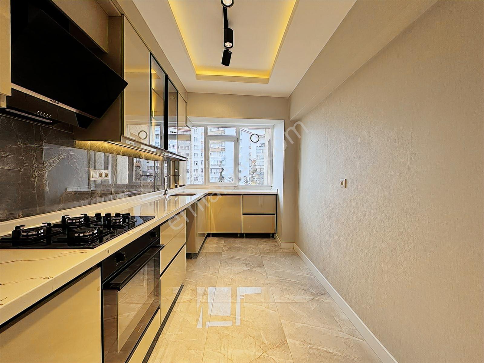 A.eğlence'de Park Manzaralı 3+1 Lüx Yapılı 120m2 Daire..! - Görsel 3