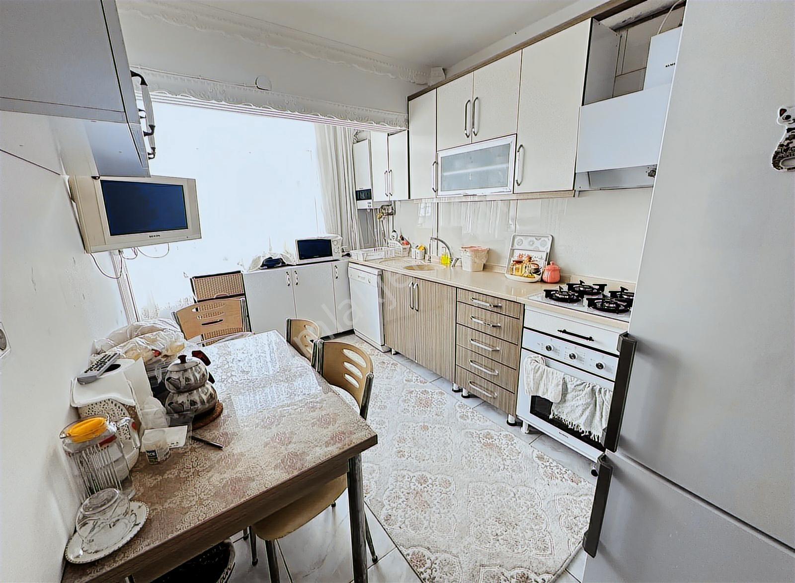 Yunus Emre Caddesi Yakını Orta Kat Bağımsız 3+1 125m2 Daire..! - Görsel 11