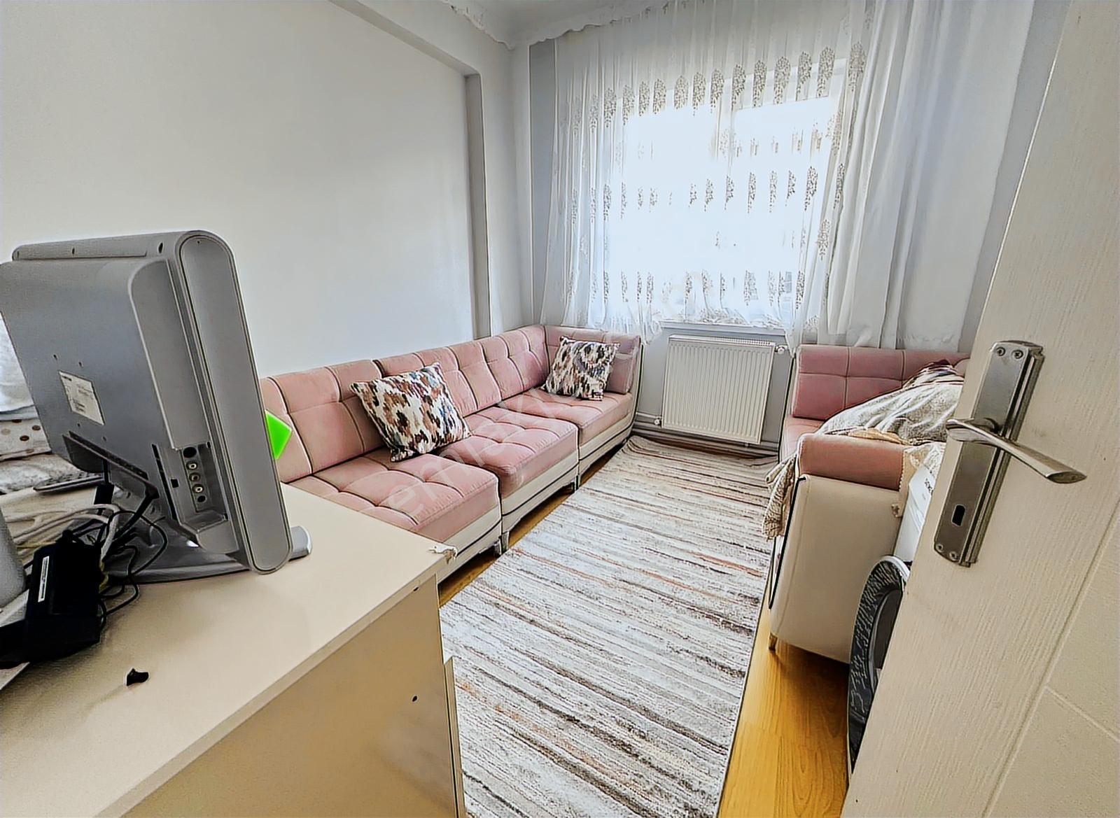 Yunus Emre Caddesi Yakını Orta Kat Bağımsız 3+1 125m2 Daire..! - Görsel 3