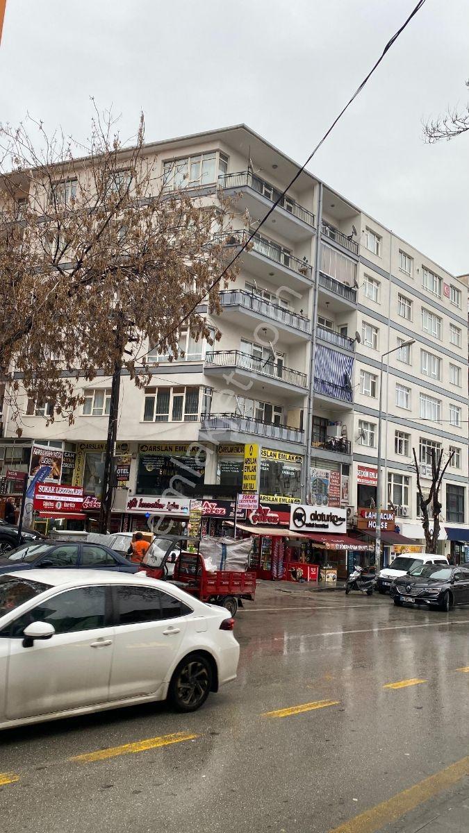 İvedik Caddesinde 380v Elektrikli Komple Bina Altı 180m2 İşyeri - Görsel 13