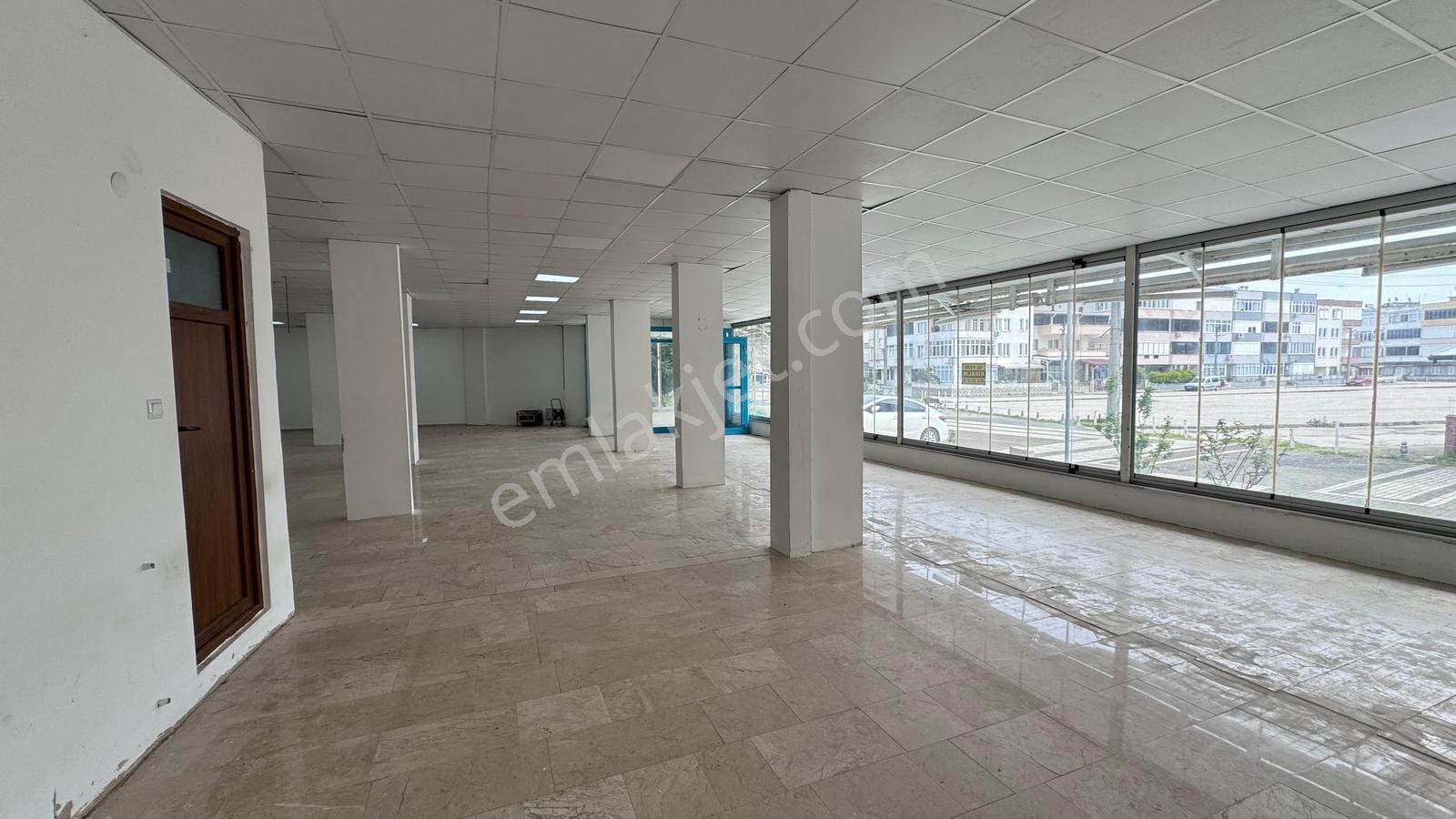 Expert'ten Bursa Karacabey Bayramderede Kiralık Dükkan - Görsel 24