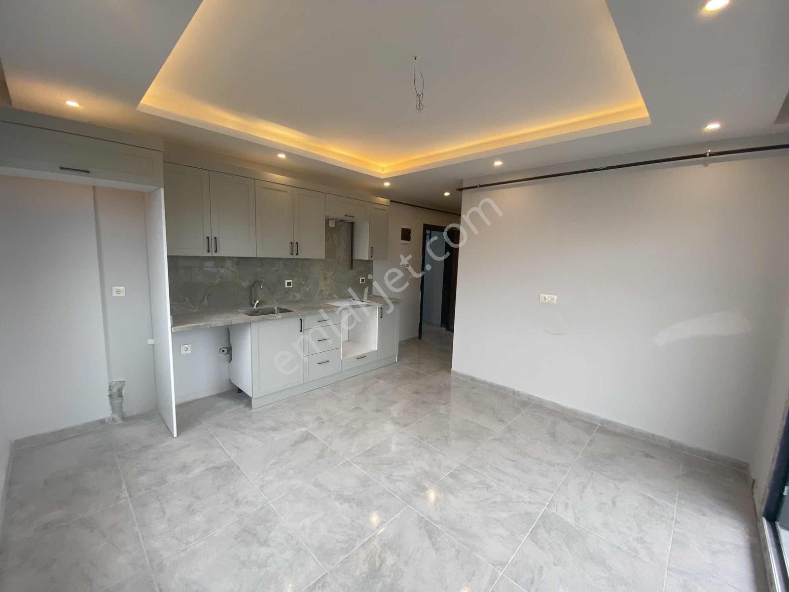 Kozan~yolu~caddeye~yürüme~mesafesi~1+1~az~katlı~geniş~oturumlu - Görsel 6