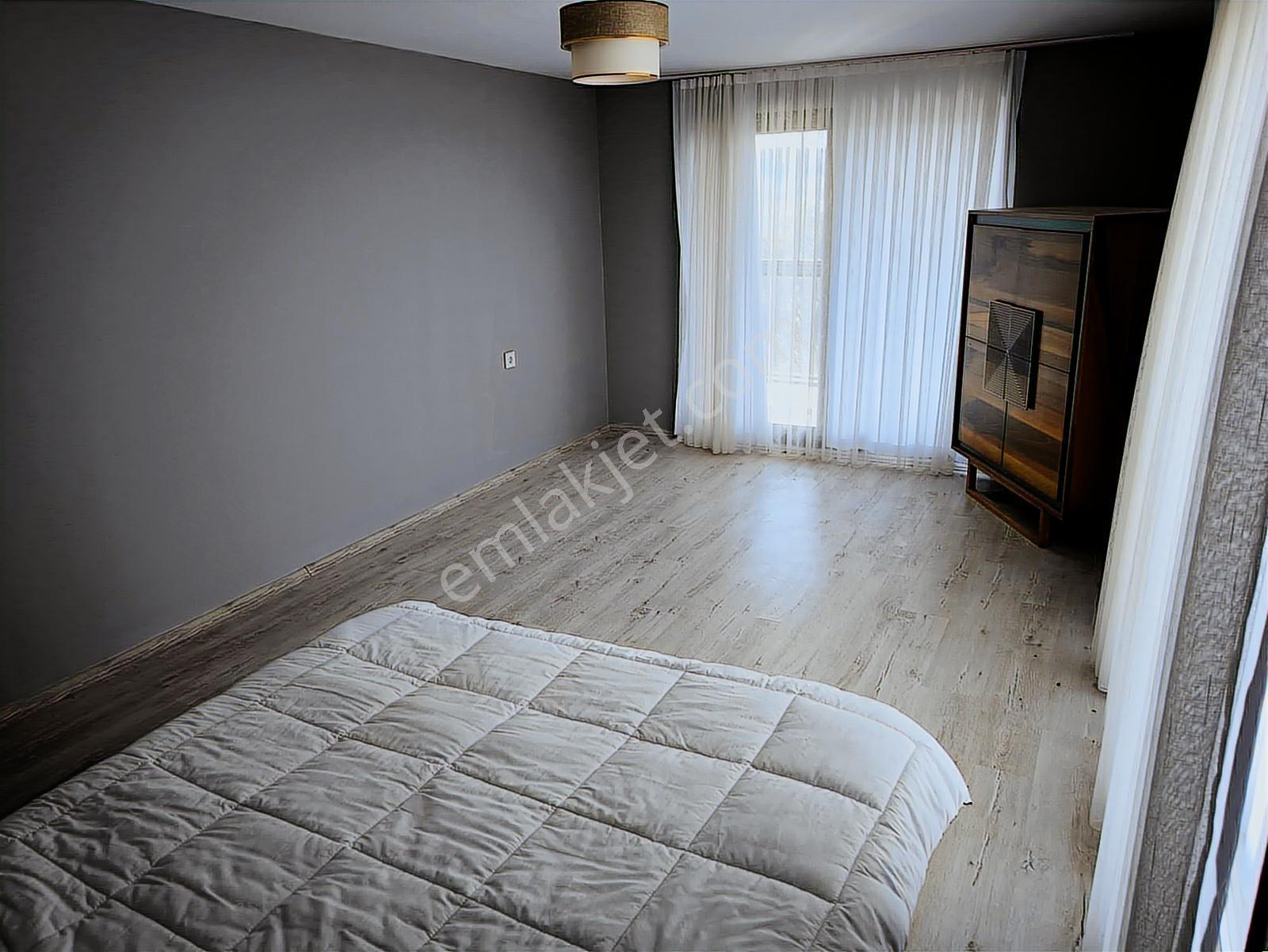 Güngören Bağlar Mevkiinde Doğa Manzaralı Villa - Görsel 35