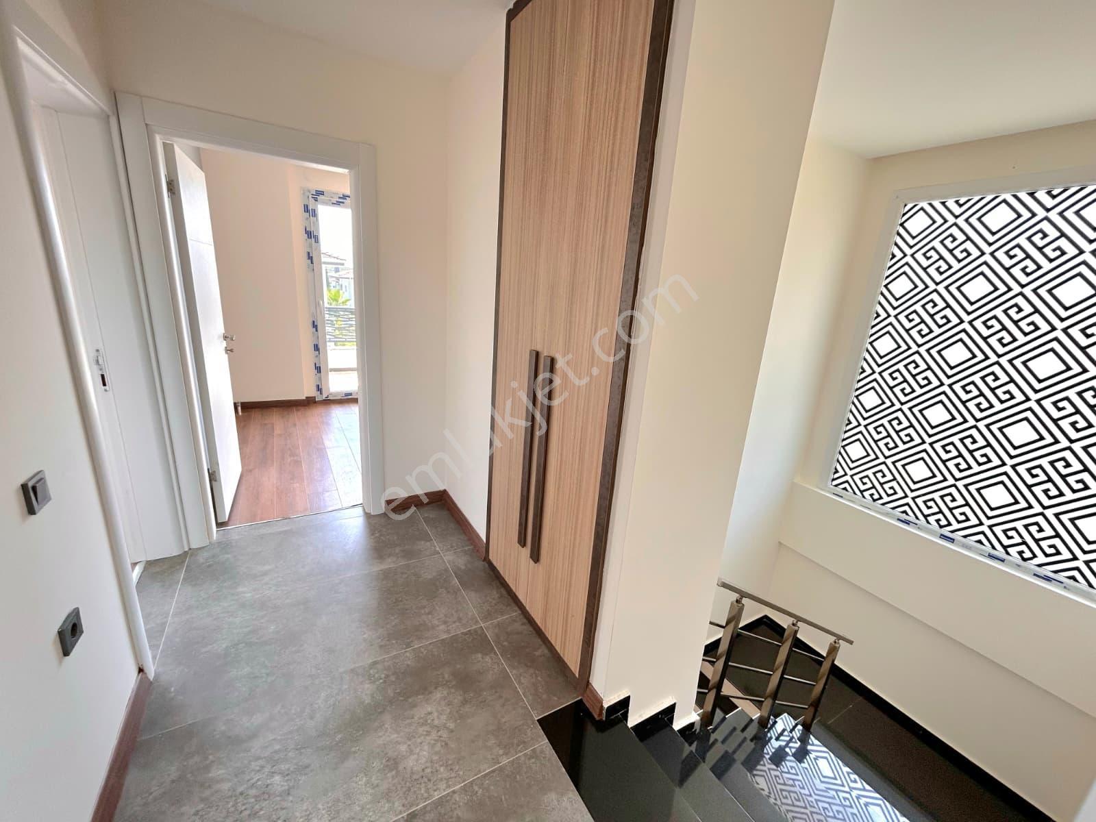 Kuşadası Avm Bölgesinde Satılık 4+1 Müstakil Doğalgazlı Villalar - Görsel 24