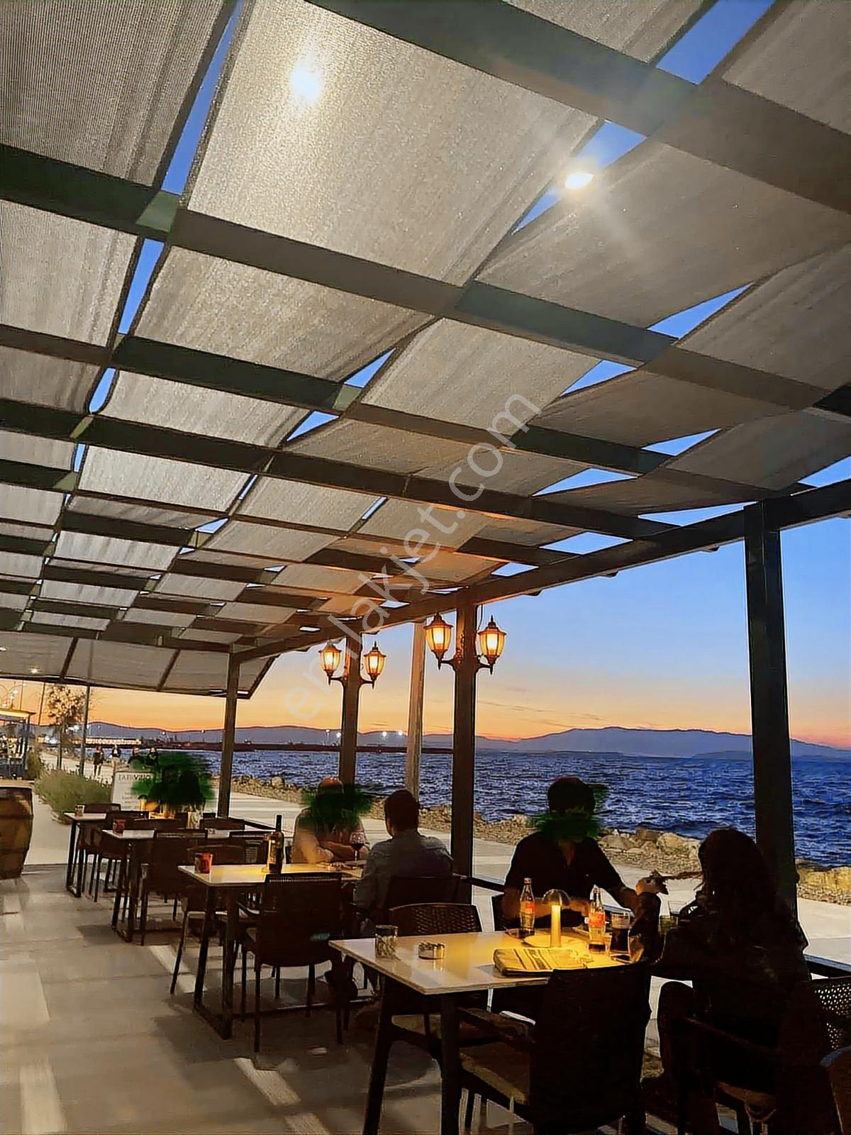 Güzelbahçe Yalı'da Denize Sıfır Satılık Restaurant - Görsel 2