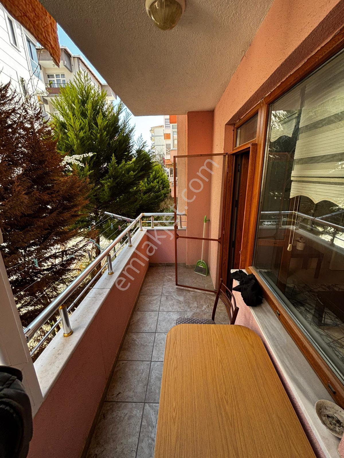 Altınova Da Kiralık Eşyalı 2+1 Daire Merkezi Lokasyon - Görsel 19