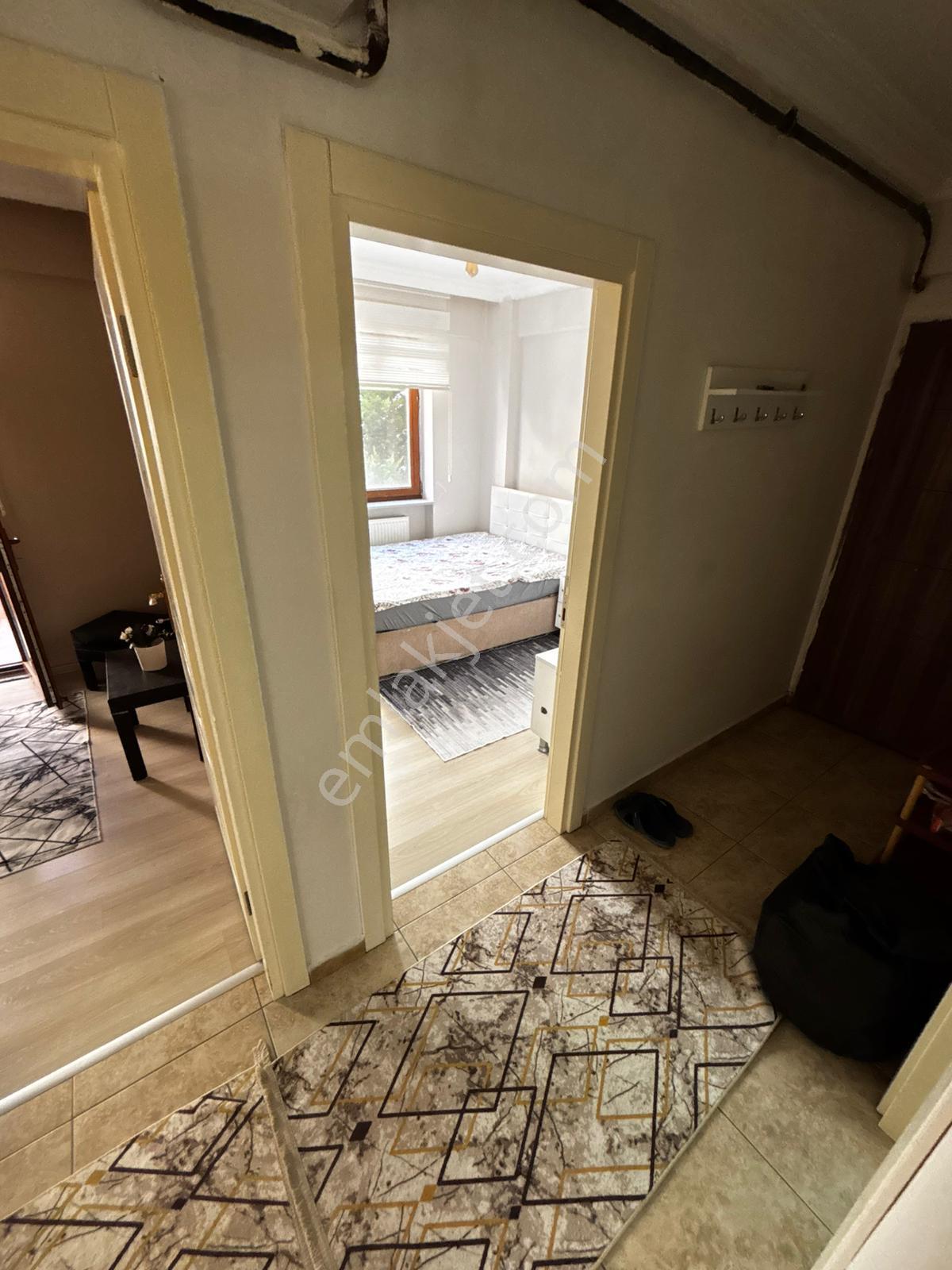 Altınova Da Kiralık Eşyalı 2+1 Daire Merkezi Lokasyon - Görsel 23