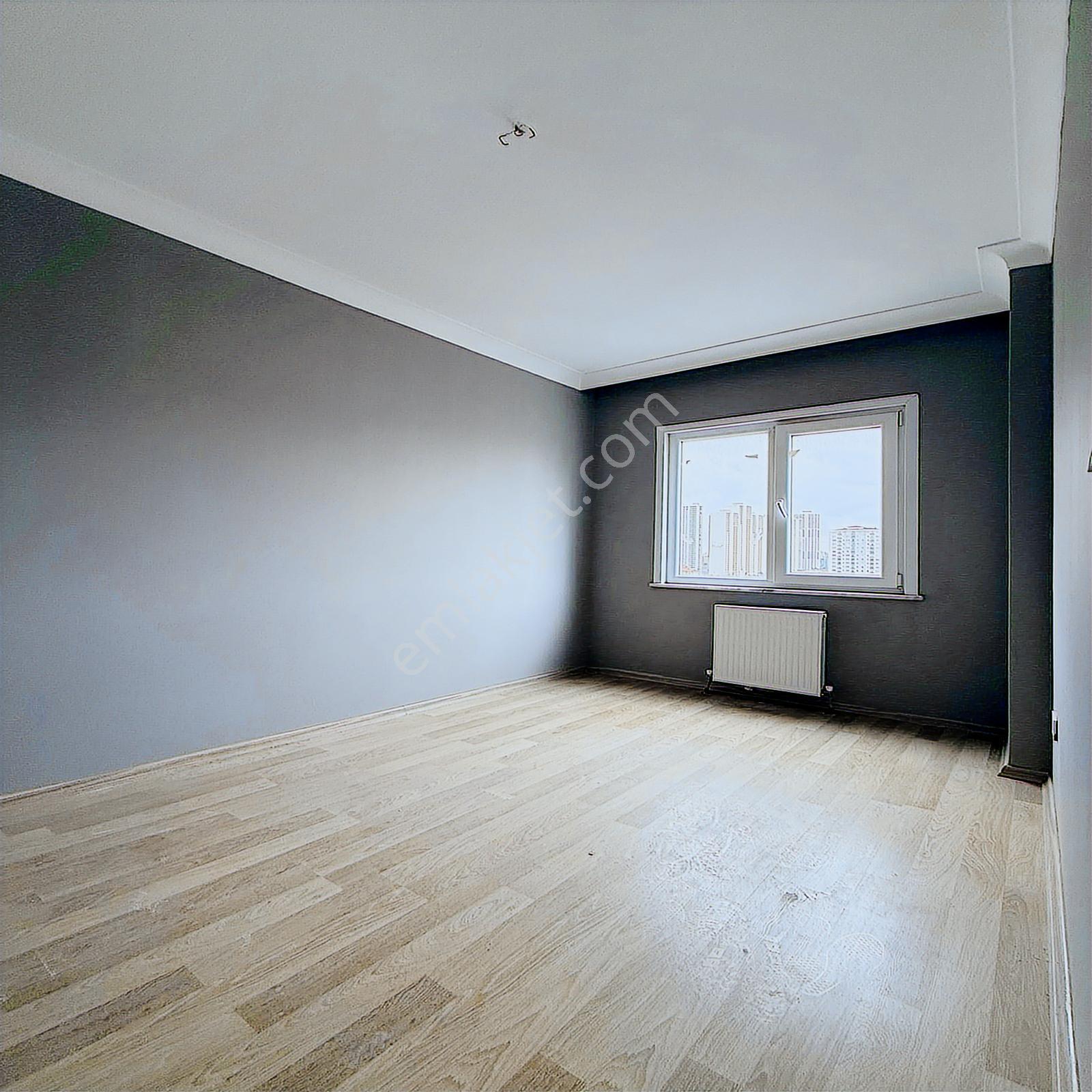 Bahçeşehir Lokasyonunda Site İçinde Satılık 2+1 Daire - Görsel 3