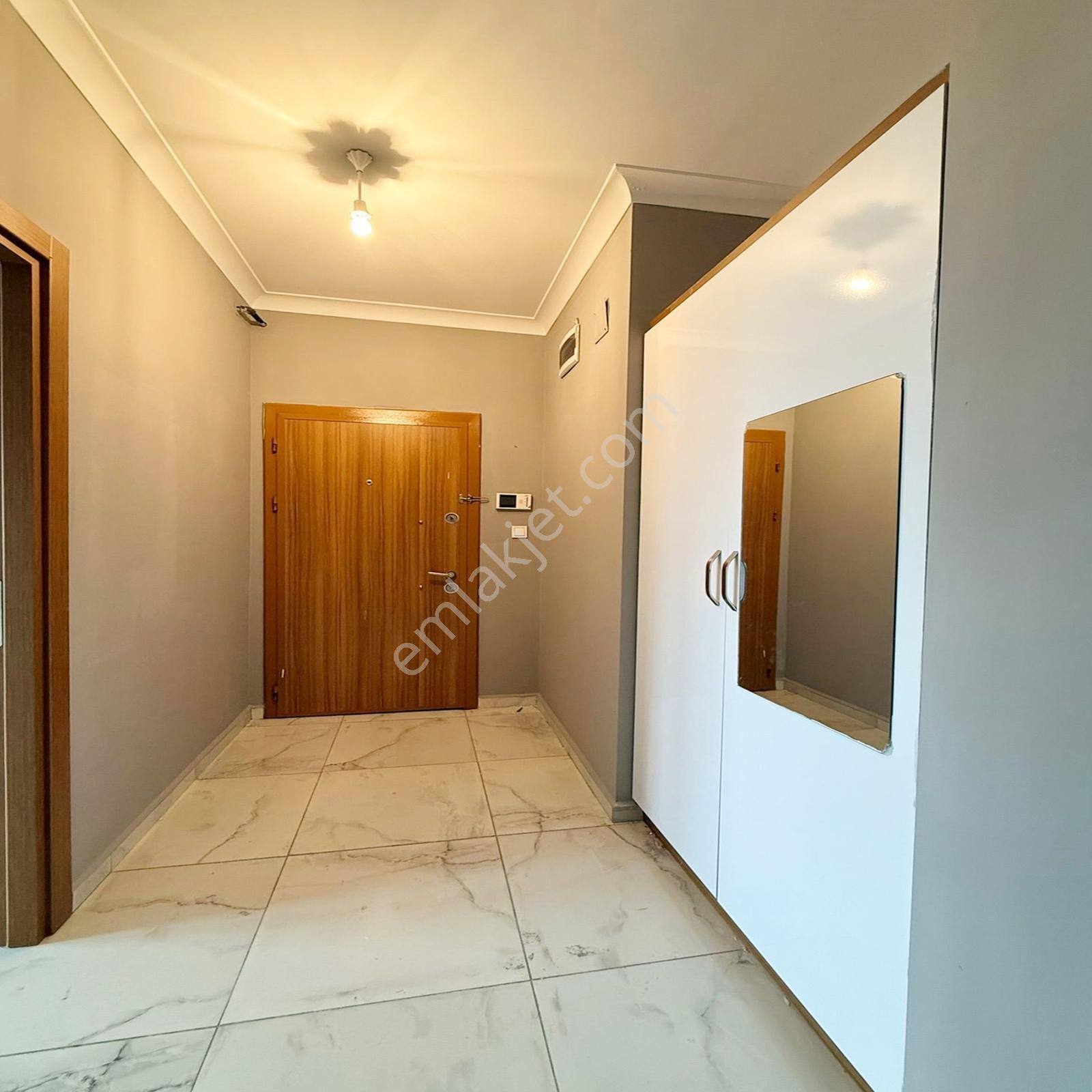 Bahçeşehir Lokasyonunda Site İçinde Satılık 2+1 Daire - Görsel 8
