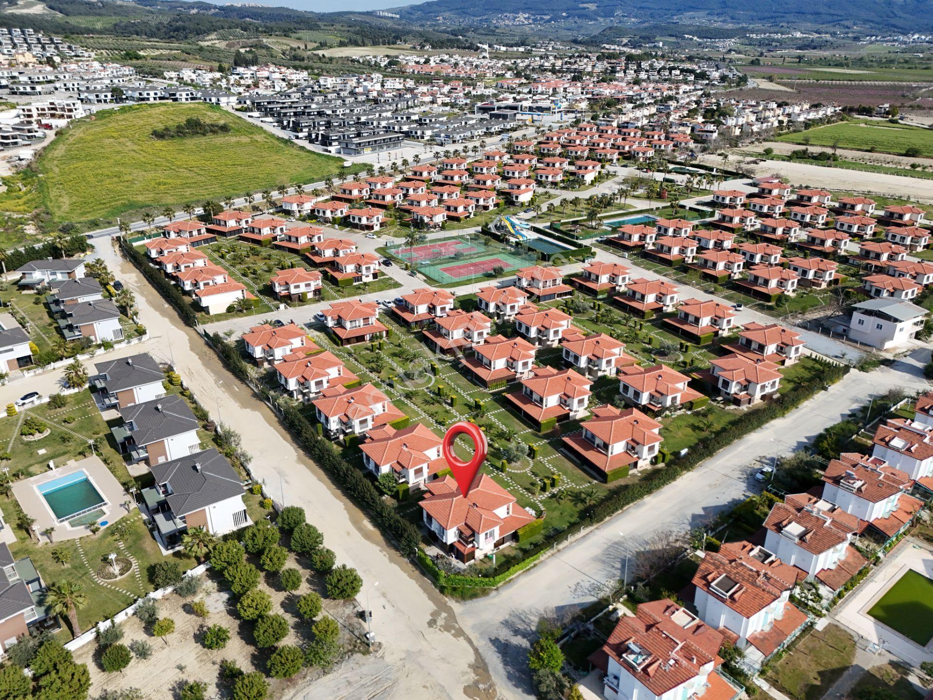 Aquaparklı Sitede Yenilenmiş Mutfaklı Geniş Bahçeli Köşe Dubleks - Görsel 23