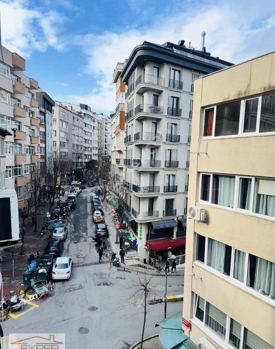 Teşvikiye'de Merkezi Konumda,asansörlü 2.katta 40m2 Bakımlı Ofis - Görsel 12