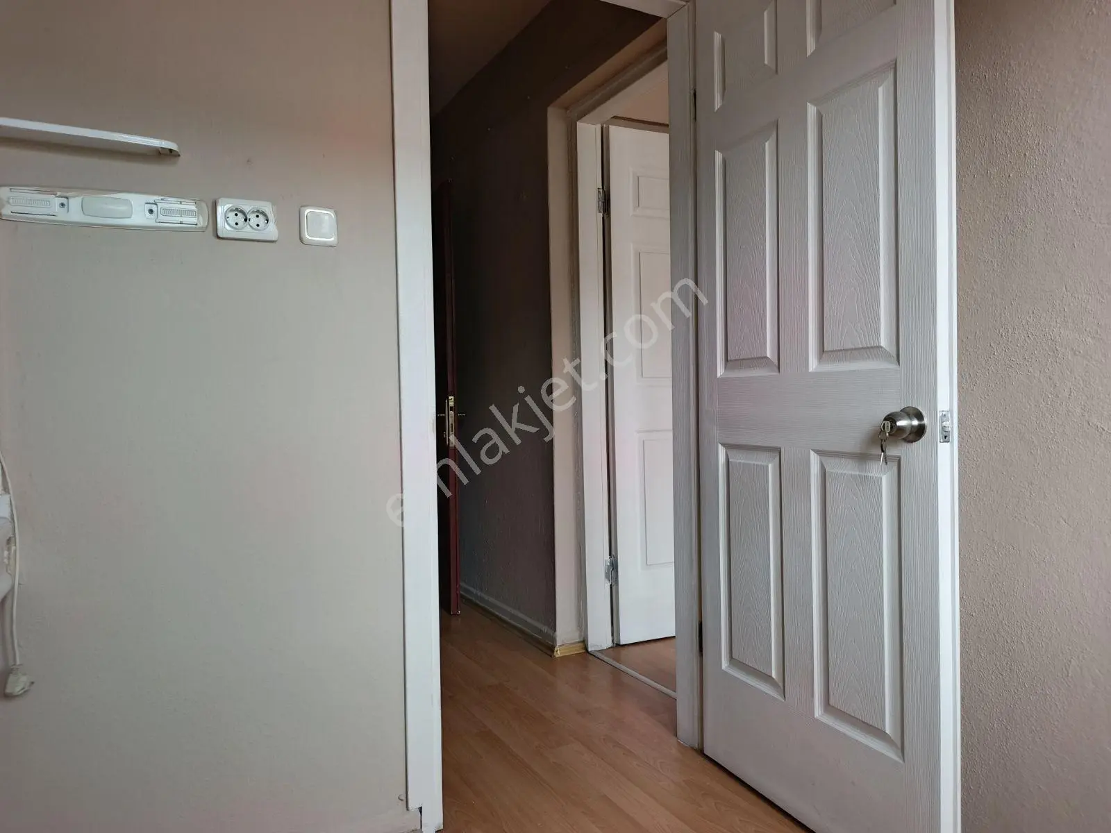 Kiralık 2+1 Ev İş Yeri Ofis Dükkan , Tabela Değeri Yüksek - Görsel 3