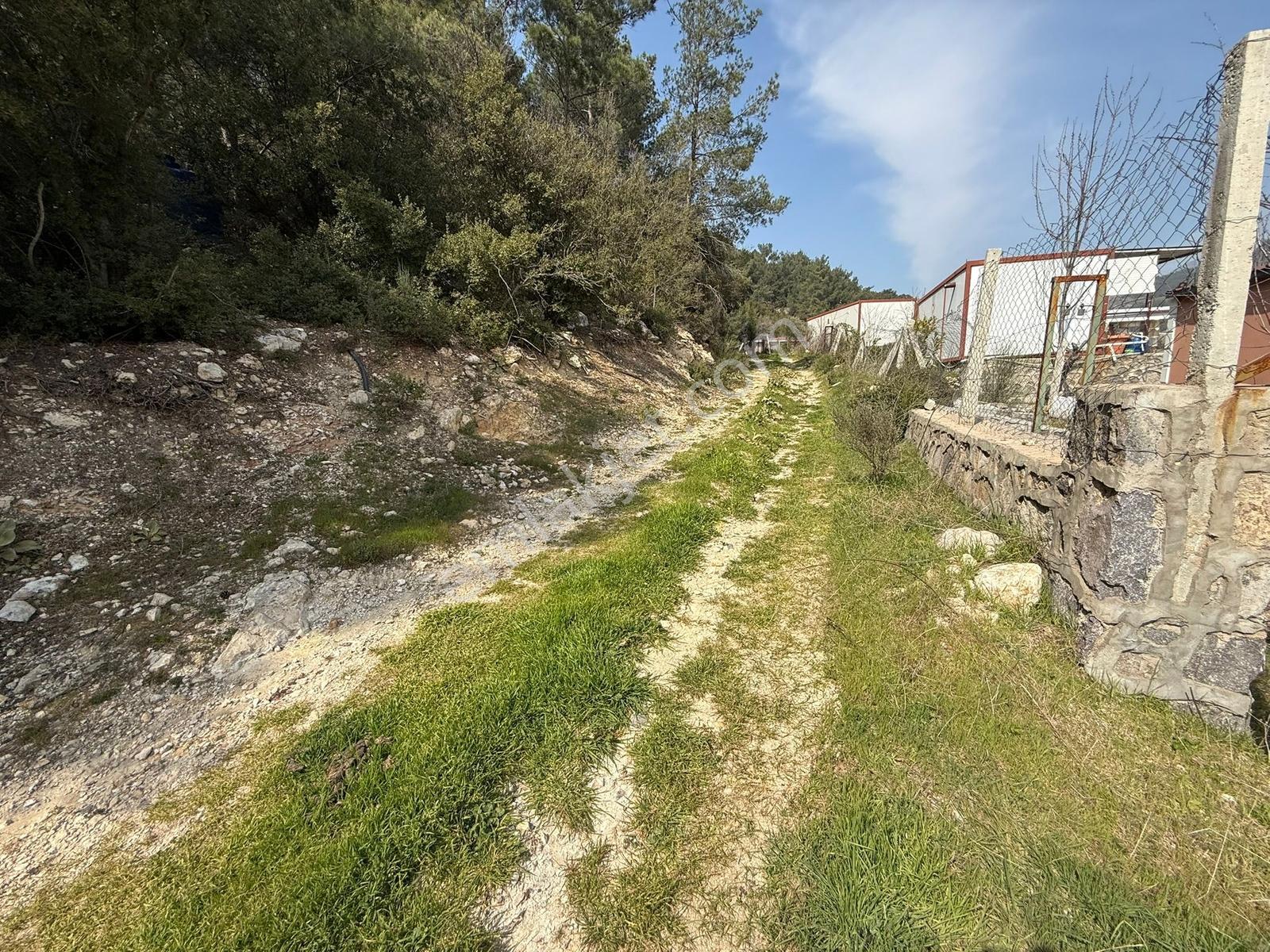 Bornova Yakaköy'de 1046 M2 Satılık Tarla - Görsel 19