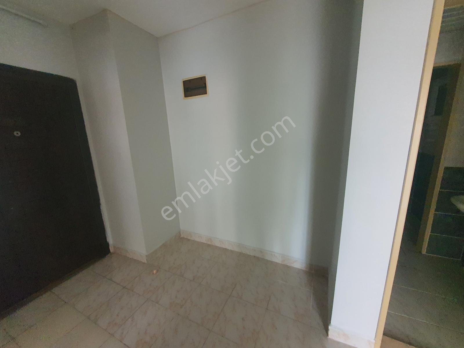Yıldızkentte Site İçinde Ön Cephe Ara Kat Kiralık 3+1 Daire - Görsel 10