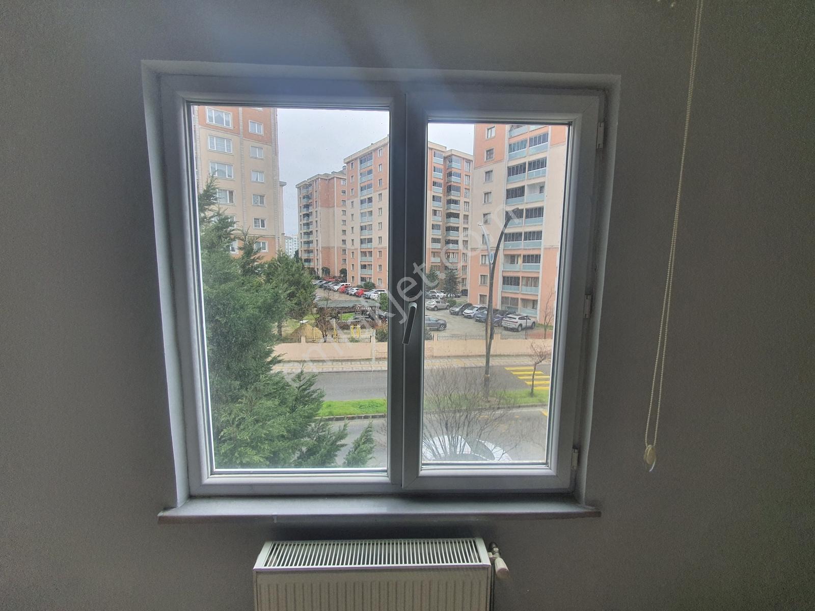 Yıldızkentte Site İçinde Ön Cephe Ara Kat Kiralık 3+1 Daire - Görsel 4