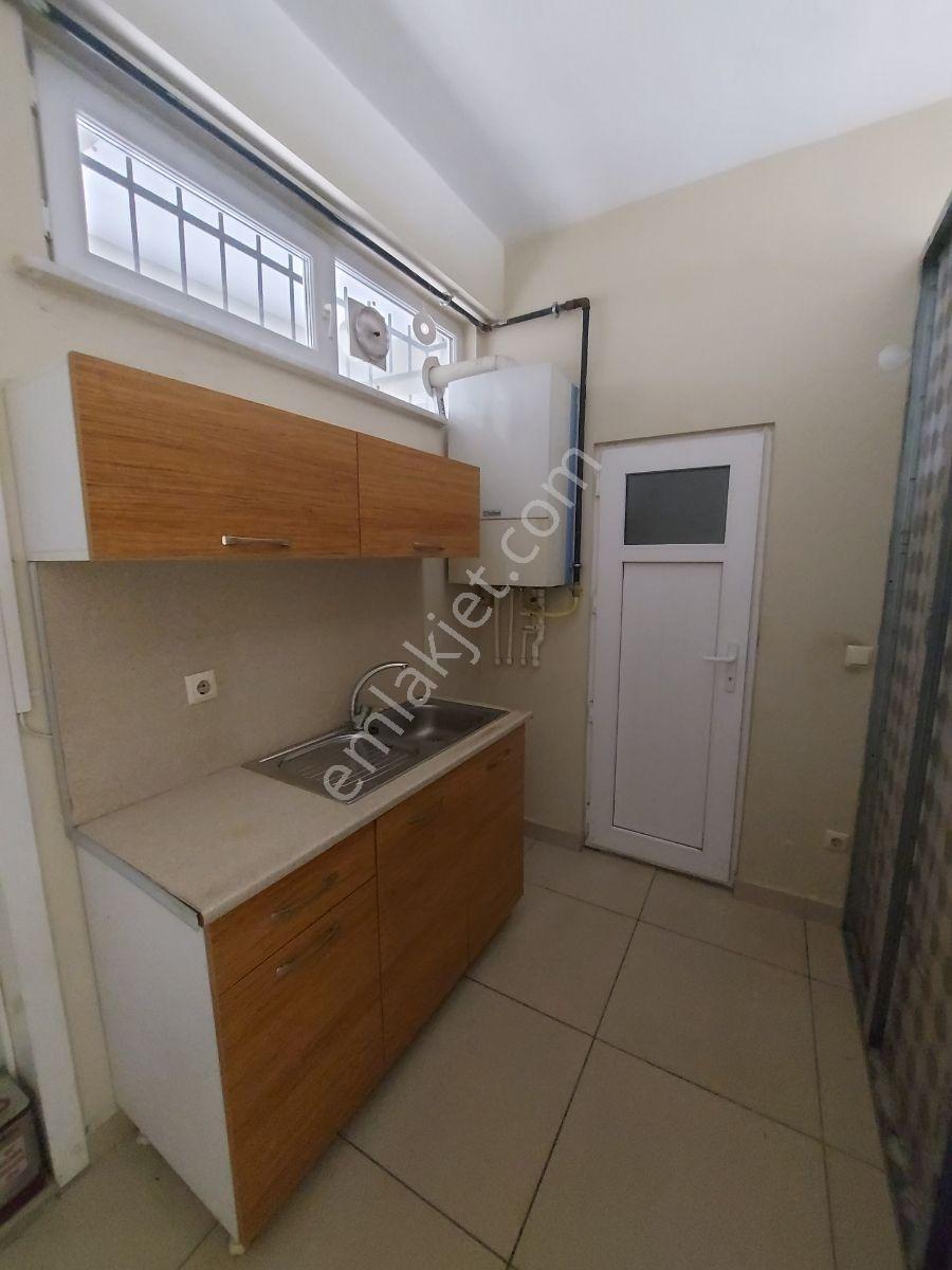 Üsküdar Cumhuriyette Çift Katlı, Metroya Yakın Kiralık Ofis !!! - Görsel 3