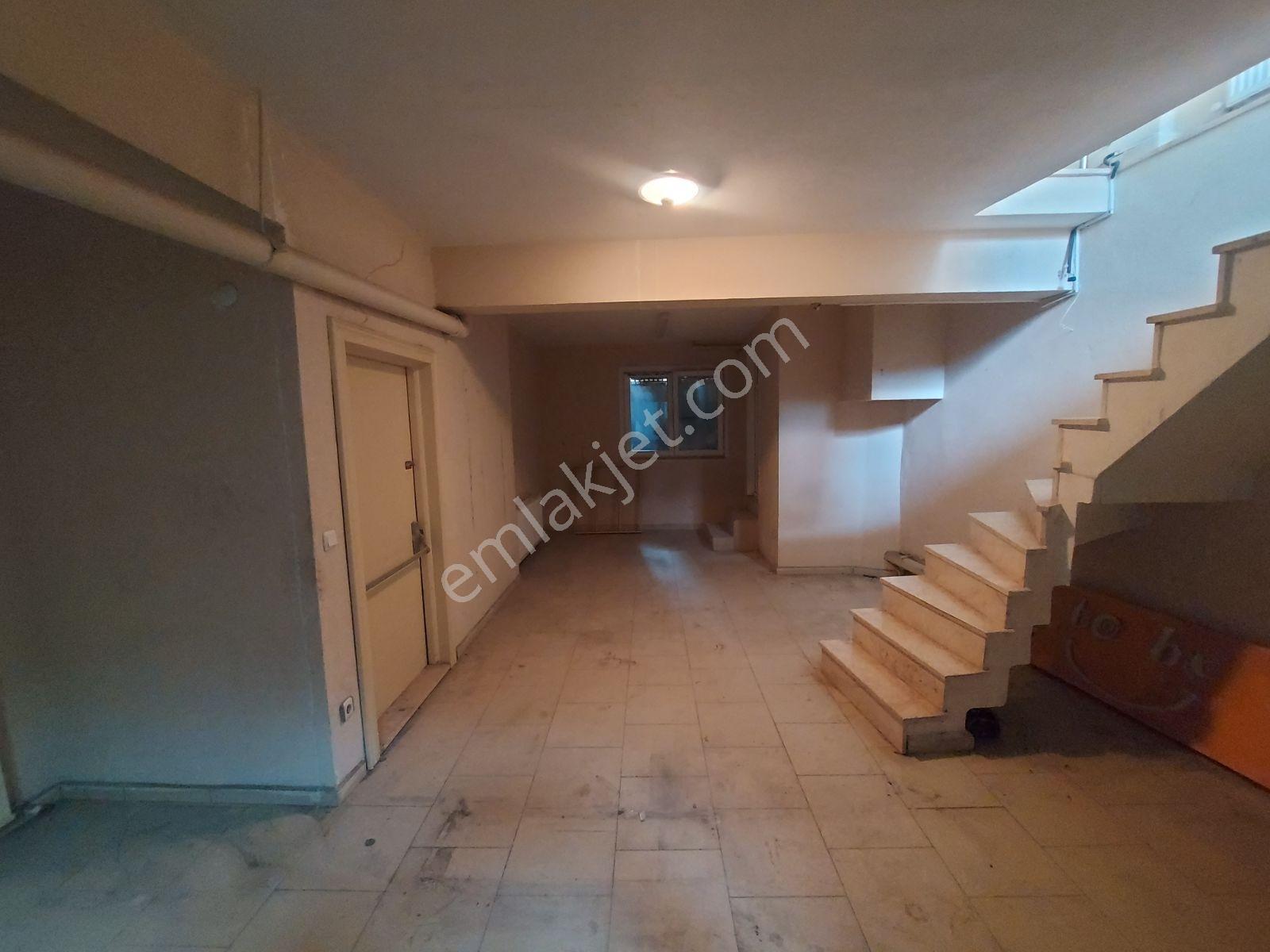 Üsküdar Cumhuriyette Çift Katlı, Metroya Yakın Kiralık Ofis !!! - Görsel 7