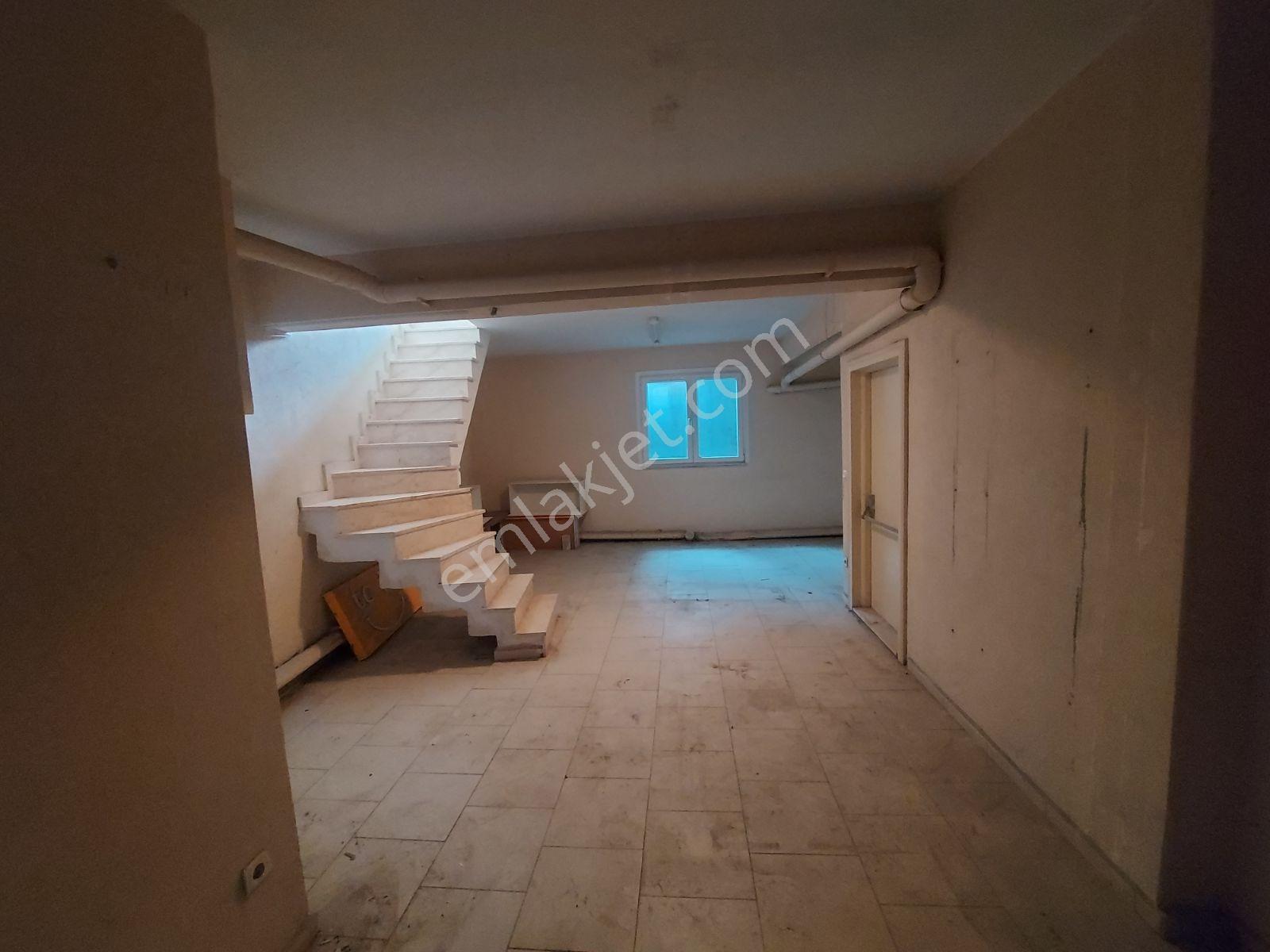 Üsküdar Cumhuriyette Çift Katlı, Metroya Yakın Kiralık Ofis !!! - Görsel 8
