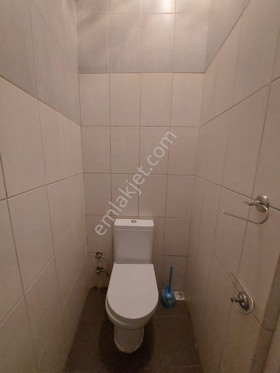 Üsküdar Cumhuriyette Çift Katlı, Metroya Yakın Kiralık Ofis !!! - Görsel 15