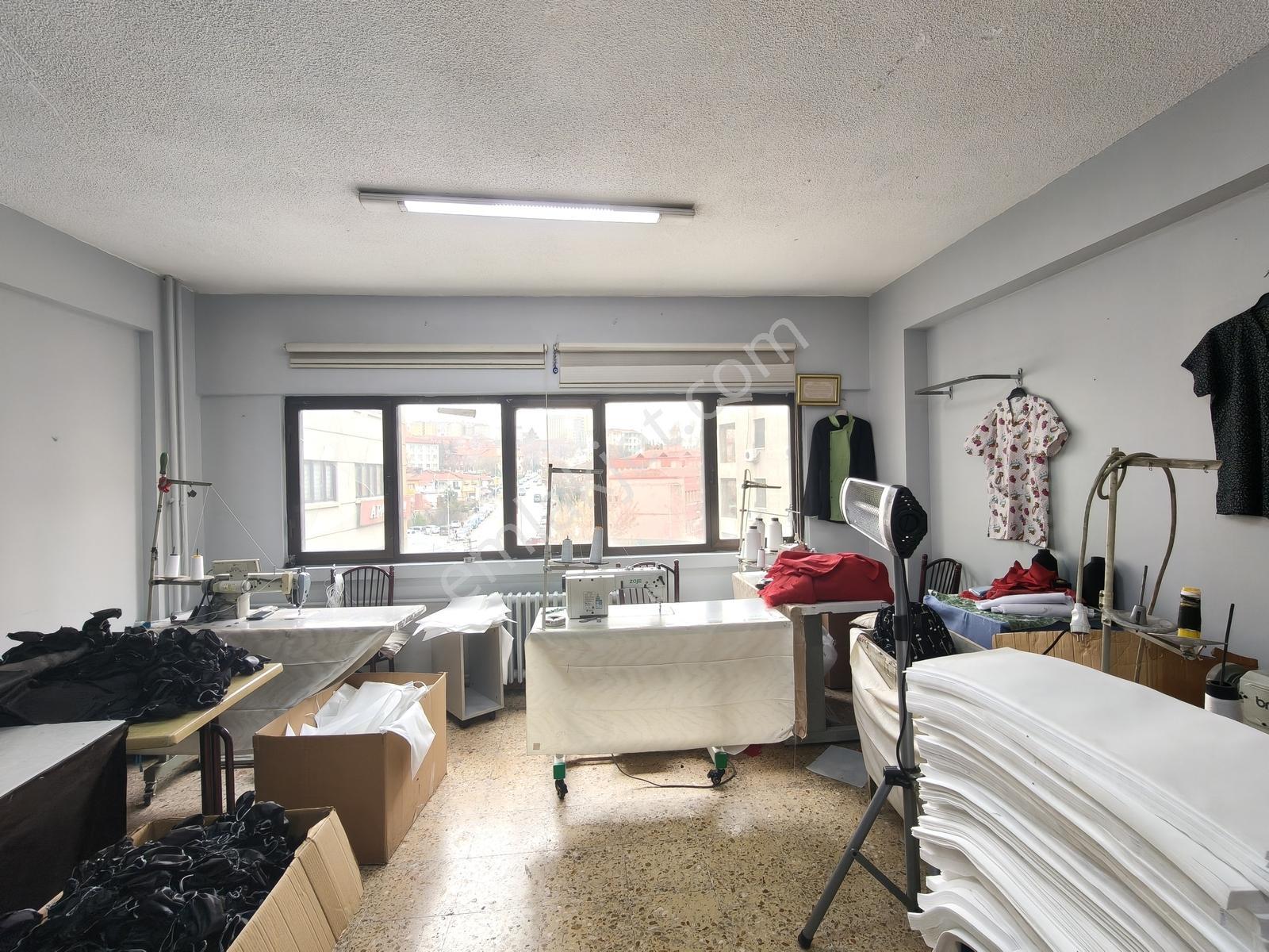 Emaks'tan/ulus/tahsin Piyade İşhanında/katta/32 M2/dükkan - Görsel 18