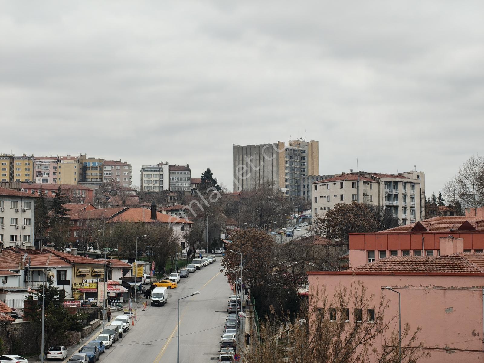 Emaks'tan/ulus/tahsin Piyade İşhanında/katta/32 M2/dükkan - Görsel 3