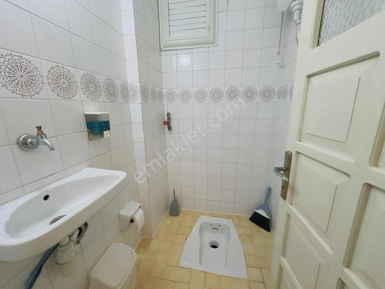 Şirinyer Menderes Caddesi Üzeri 3+1 Garajlı 160m2 Satılık Daire - Görsel 14