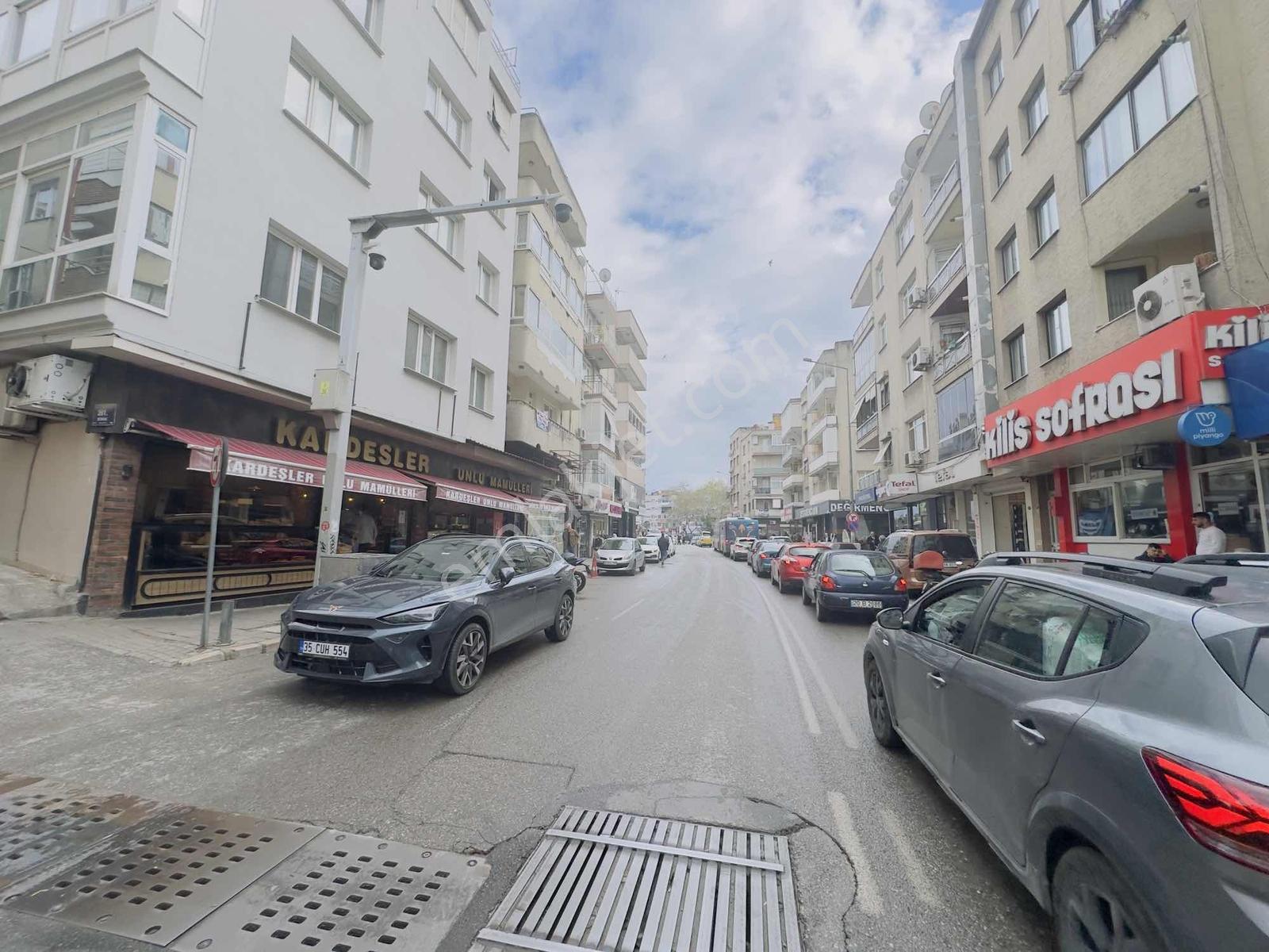 Şirinyer Menderes Caddesi Üzeri 3+1 Garajlı 160m2 Satılık Daire - Görsel 23